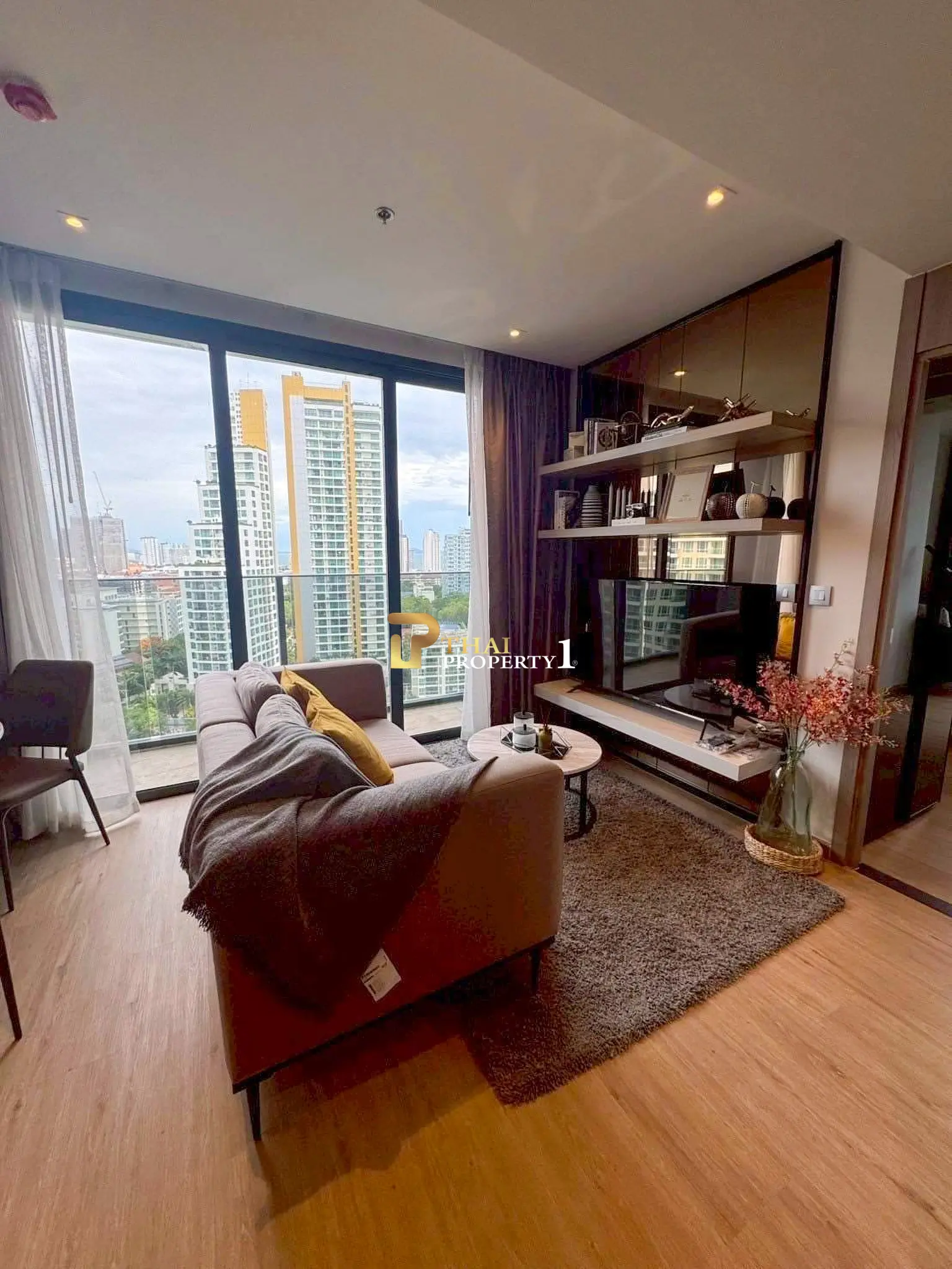 Luxury Sea View Condo on Pratumnak Hill – Andromeda Condominium Pattaya