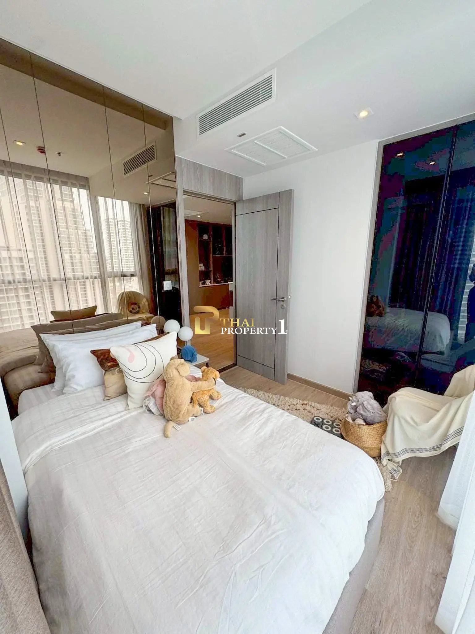 Luxury Sea View Condo on Pratumnak Hill – Andromeda Condominium Pattaya
