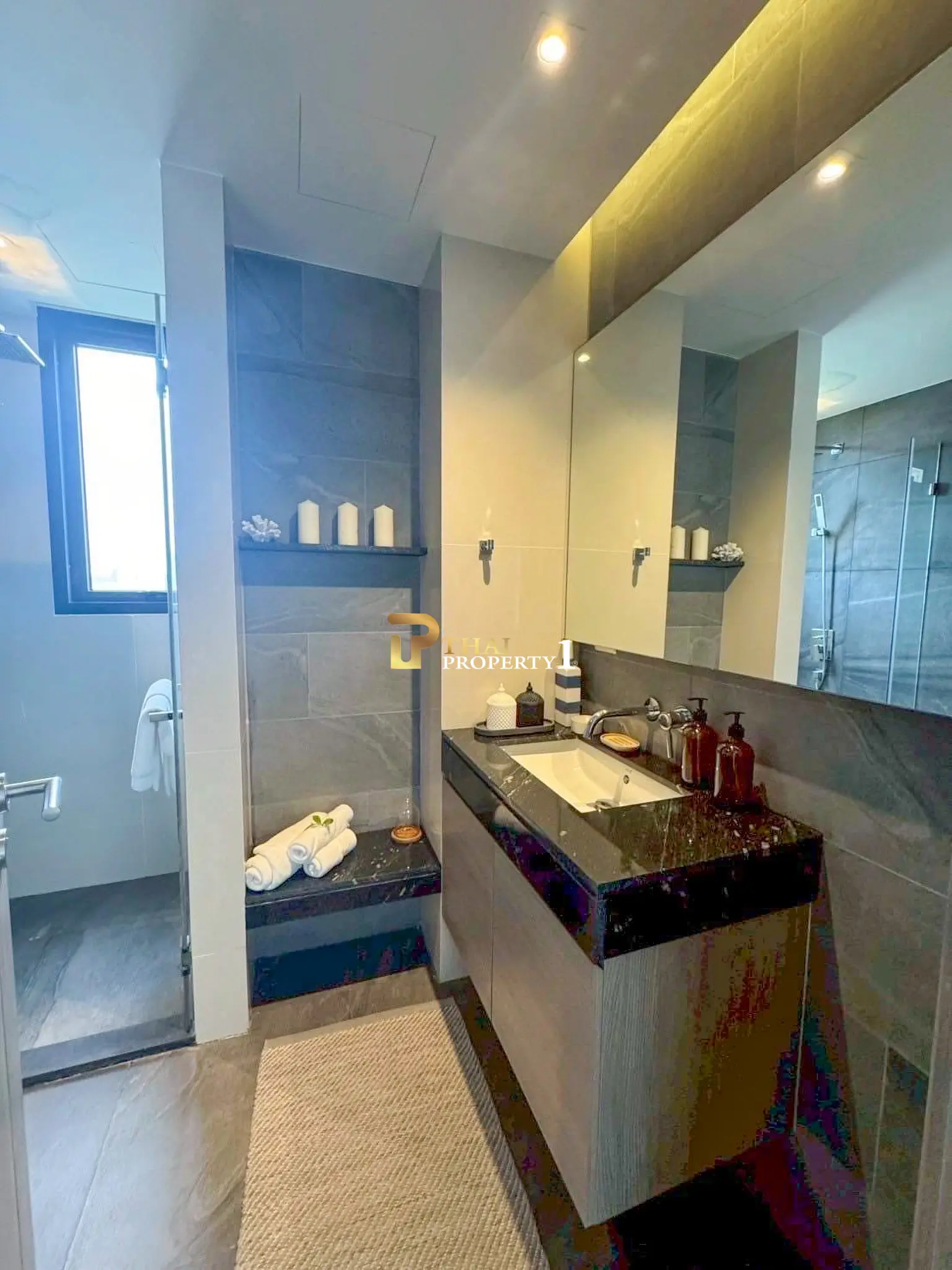 Luxury Sea View Condo on Pratumnak Hill – Andromeda Condominium Pattaya