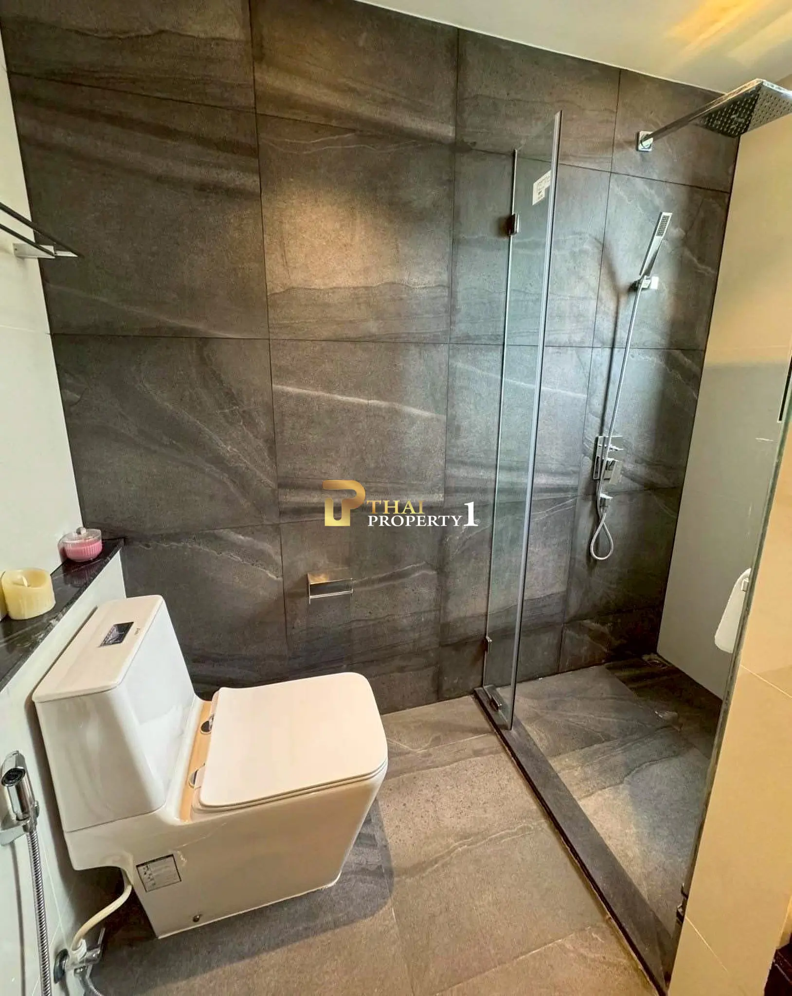 Luxury Sea View Condo on Pratumnak Hill – Andromeda Condominium Pattaya