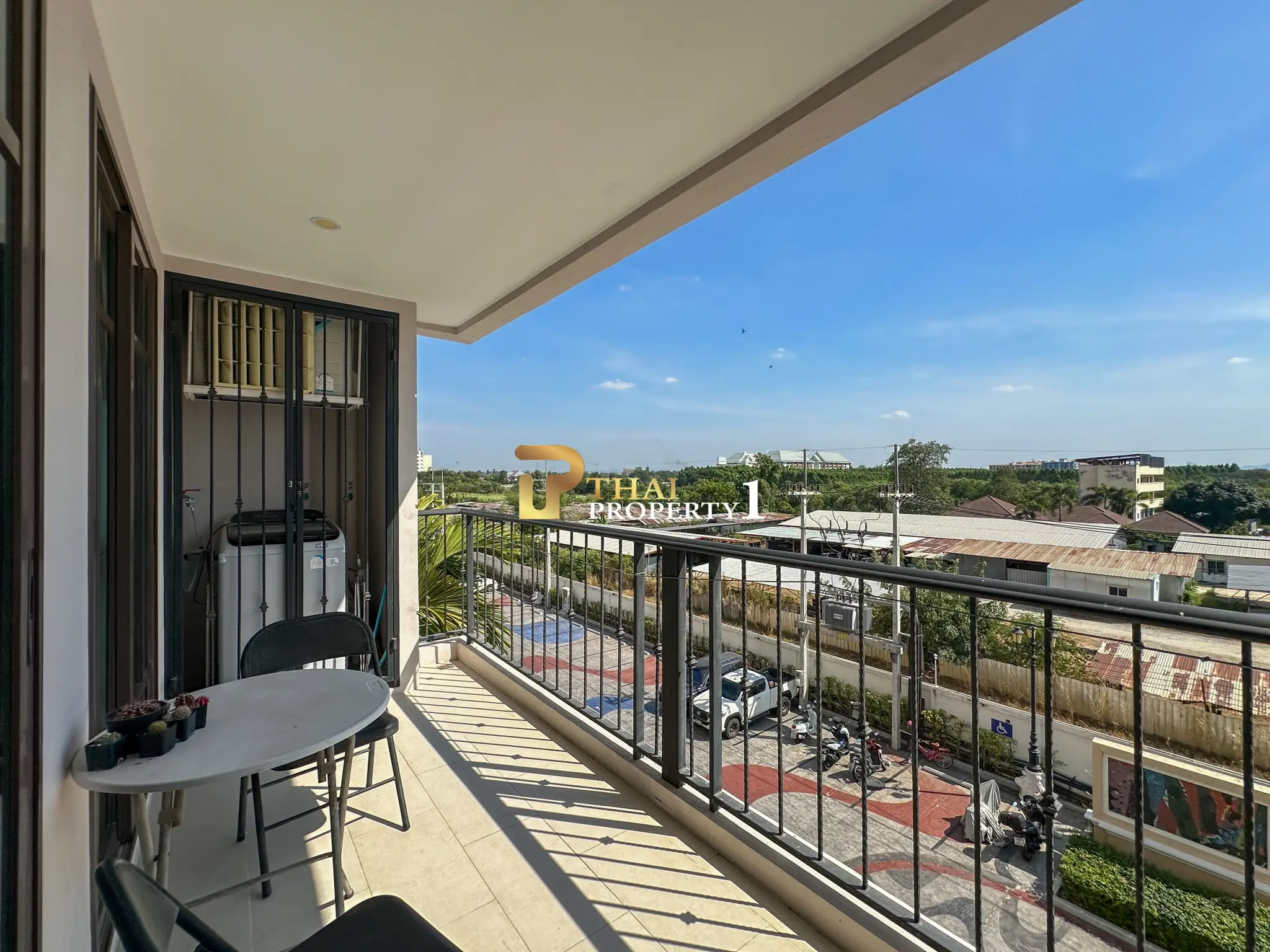 Espana Condo Resort Jomtien – Luxury Resort-Style 2-Bedroom Condo near Jomtien Beach