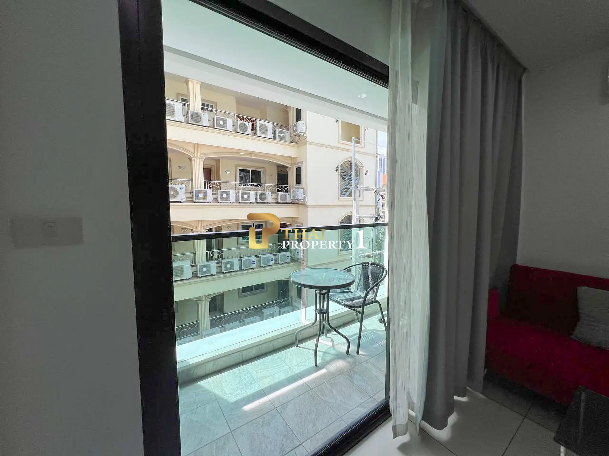 Siam Oriental Plaza Pattaya – City View Condo for Sale at Pratumnak Prime Location