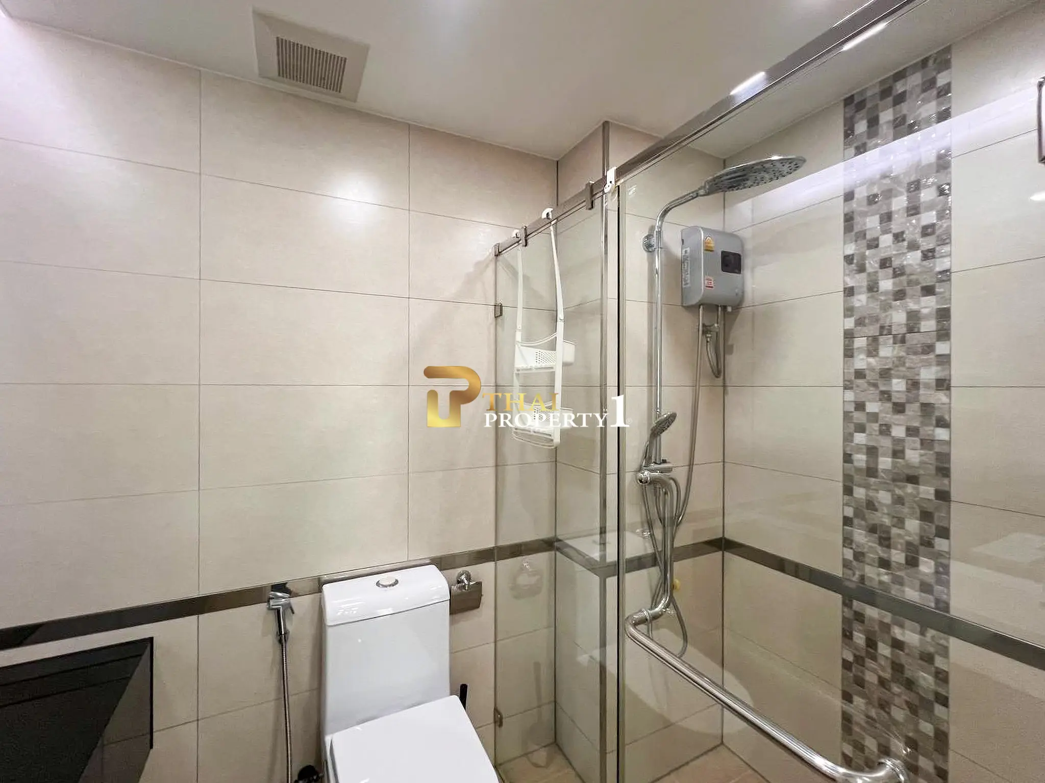 Siam Oriental Plaza Pattaya – City View Condo for Sale at Pratumnak Prime Location