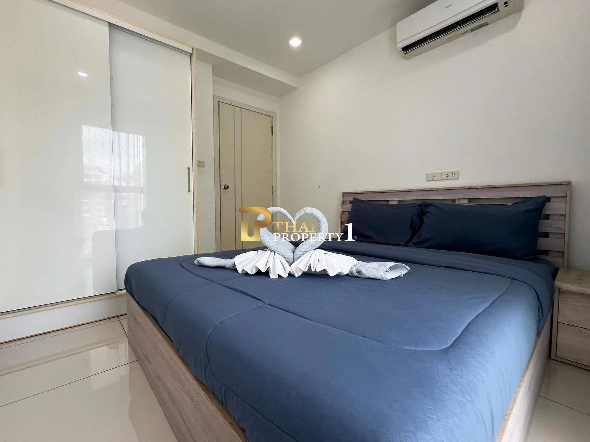 Siam Oriental Plaza Pattaya – City View Condo for Sale at Pratumnak Prime Location