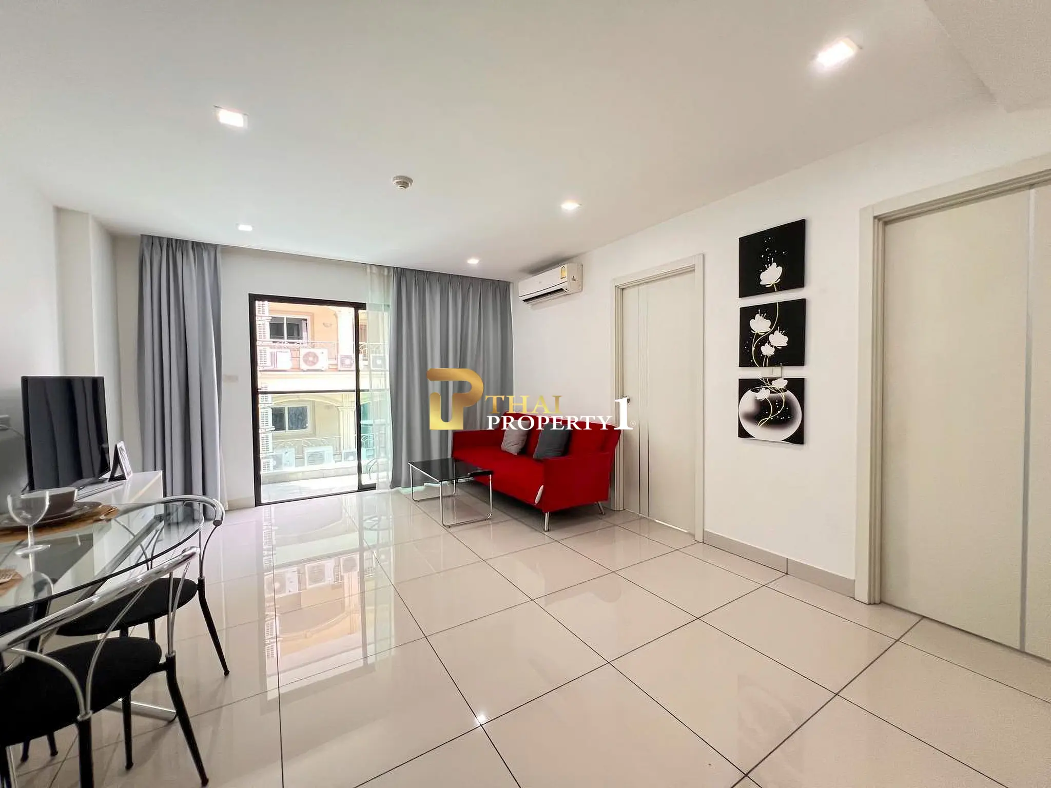 Siam Oriental Plaza Pattaya – City View Condo for Sale at Pratumnak Prime Location