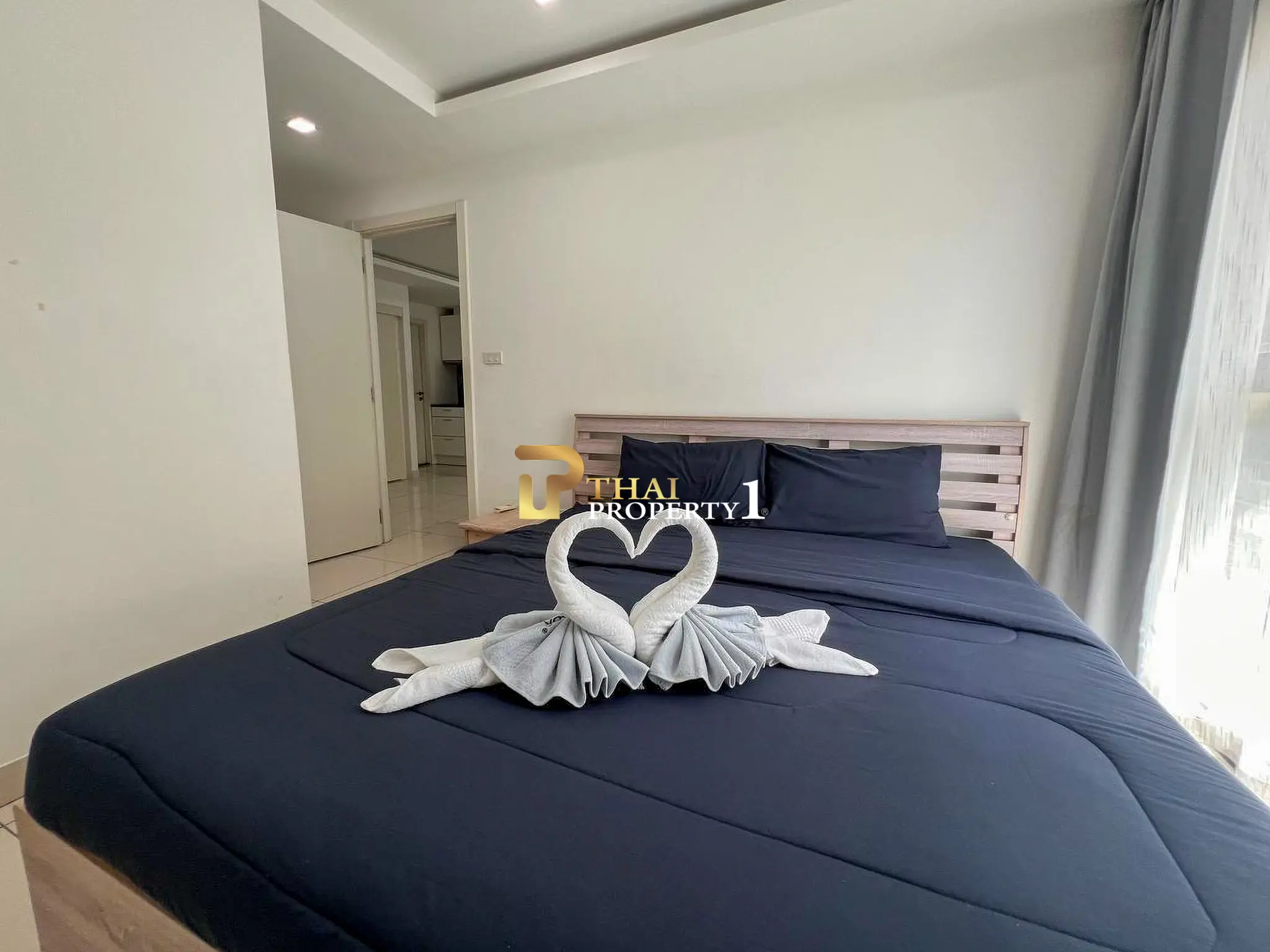 Siam Oriental Plaza Pattaya – City View Condo for Sale at Pratumnak Prime Location