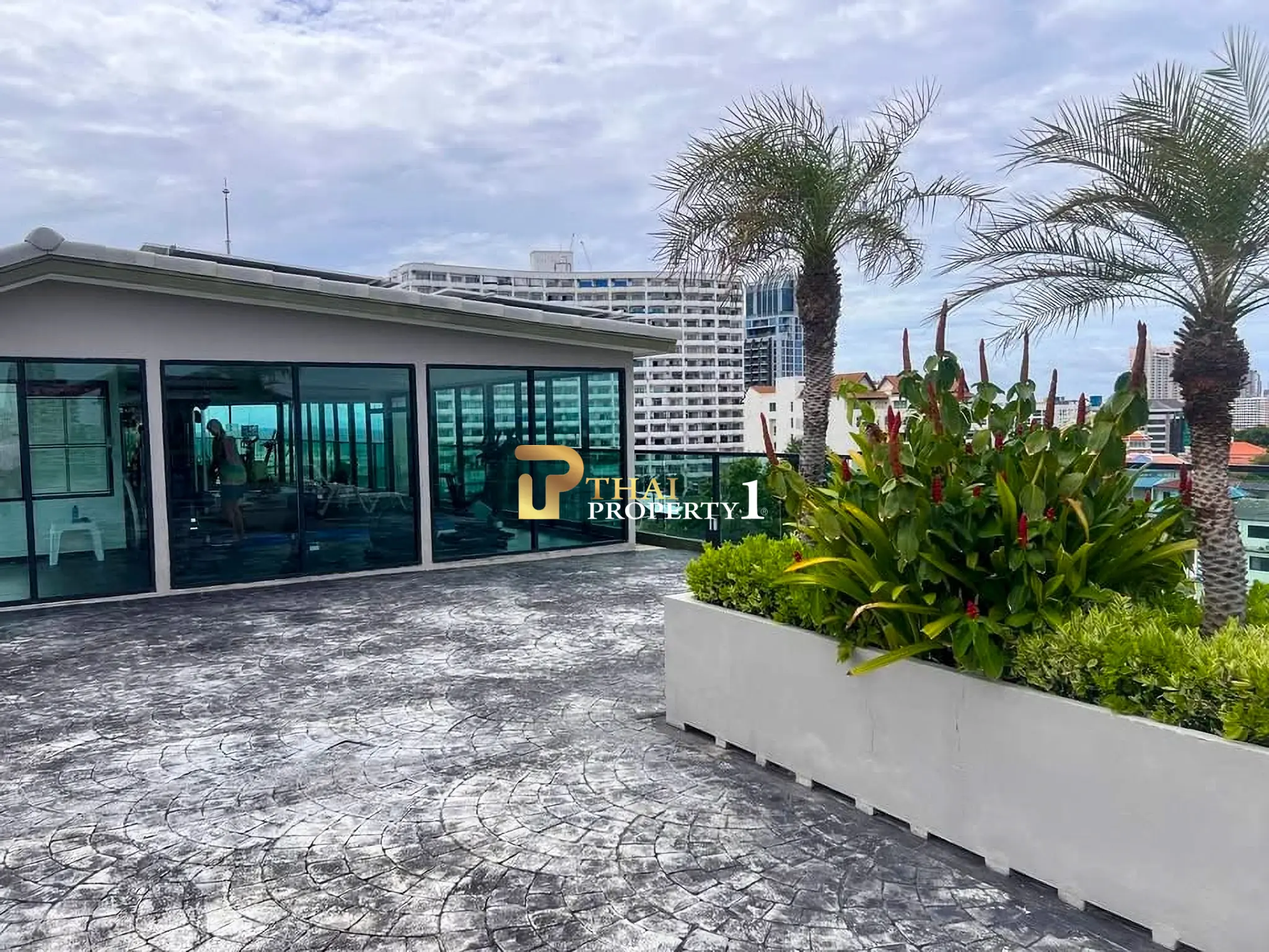 Siam Oriental Plaza Pattaya – City View Condo for Sale at Pratumnak Prime Location