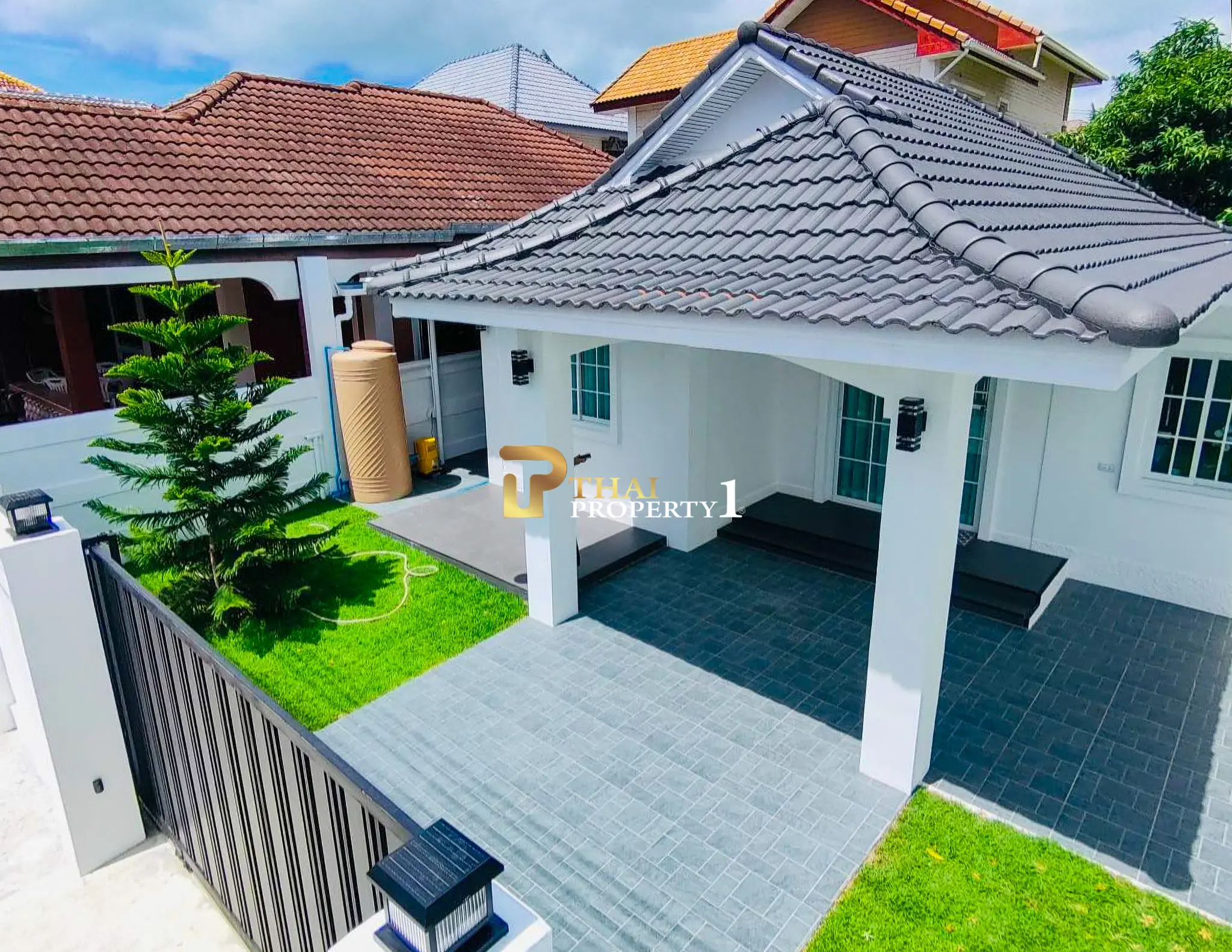 Newly Renovated Single House in Naklua – Prime Location Near the Sea, Ready to Move In