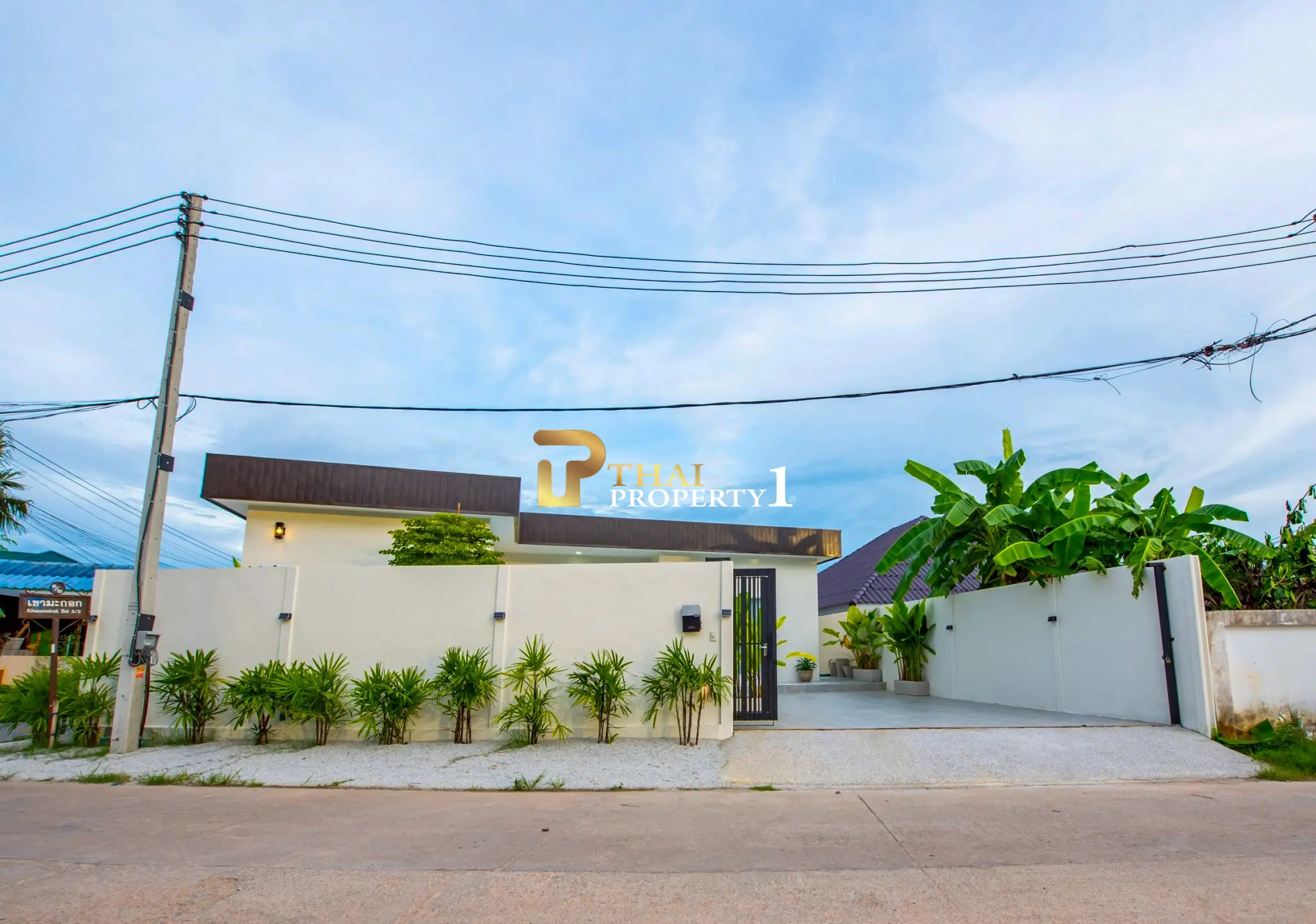 บ้านเดี่ยวสร้างเสร็จใหม่ เขามะกอก 2 – บ้านหรูพร้อมสระว่ายน้ำส่วนตัว พร้อมเข้าอยู่ทันที