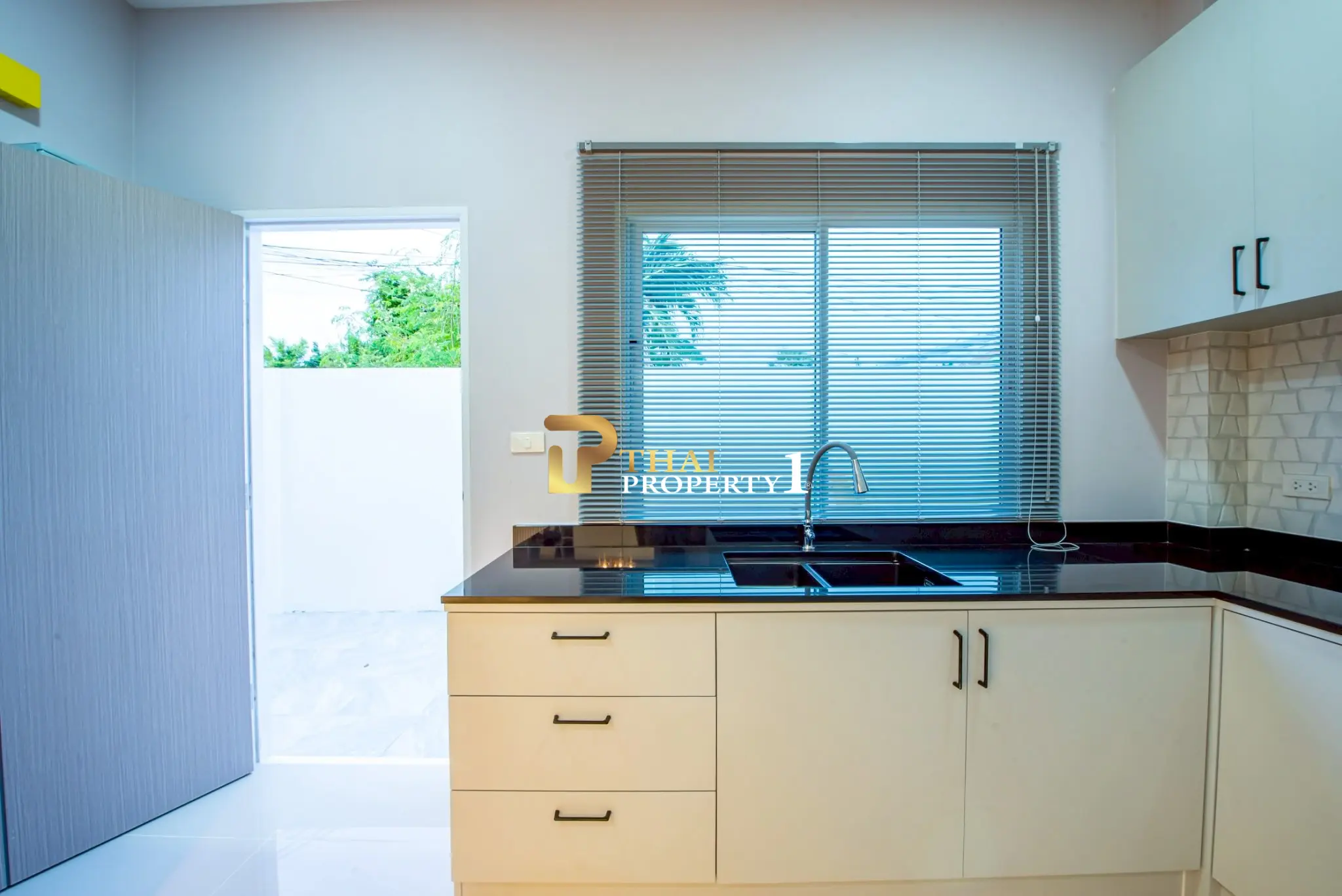บ้านเดี่ยวสร้างเสร็จใหม่ เขามะกอก 2 – บ้านหรูพร้อมสระว่ายน้ำส่วนตัว พร้อมเข้าอยู่ทันที