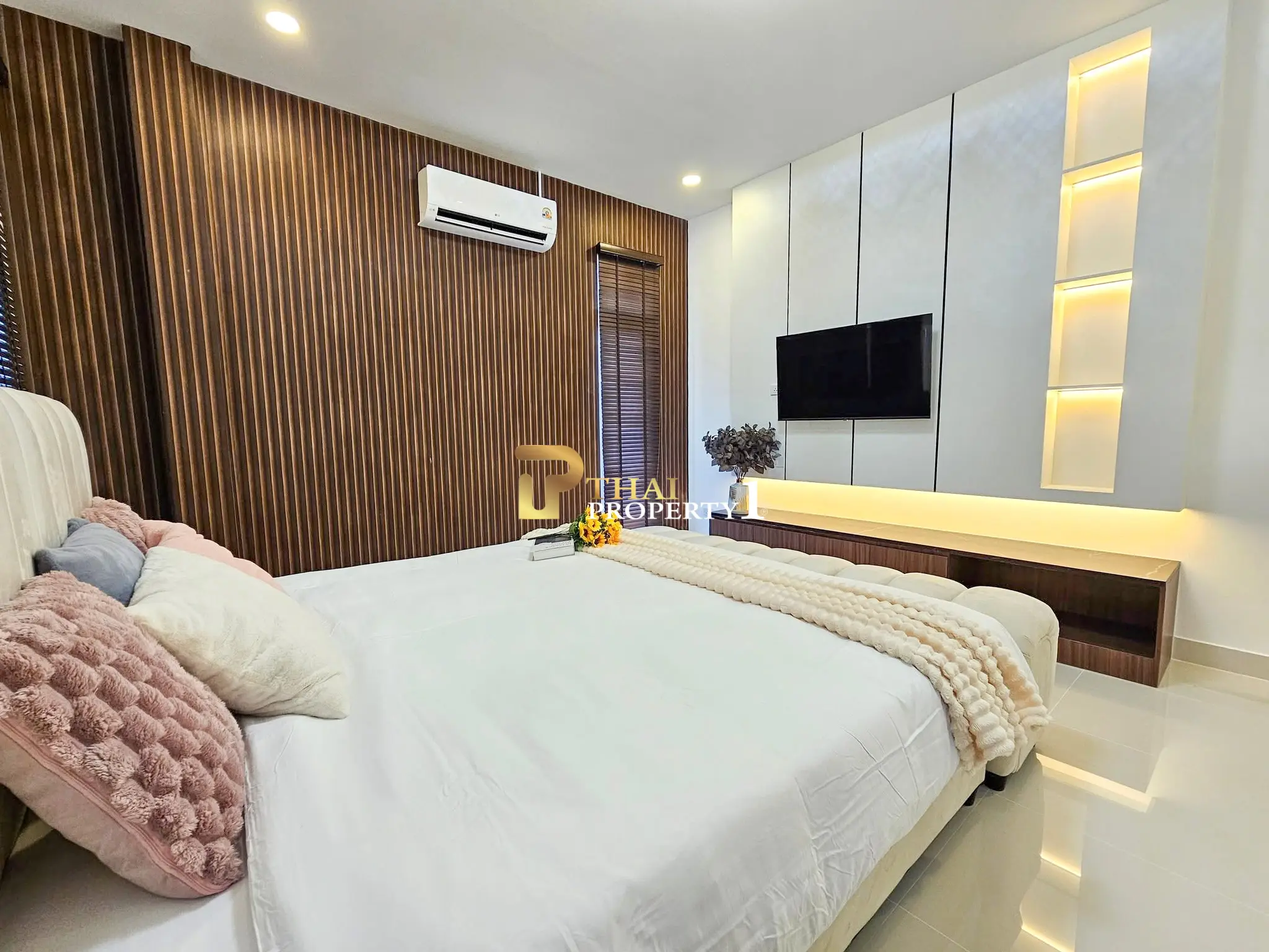 Bassengvilla til salgs – Renovert Panalee Banna Village, Huay Yai, Pattaya