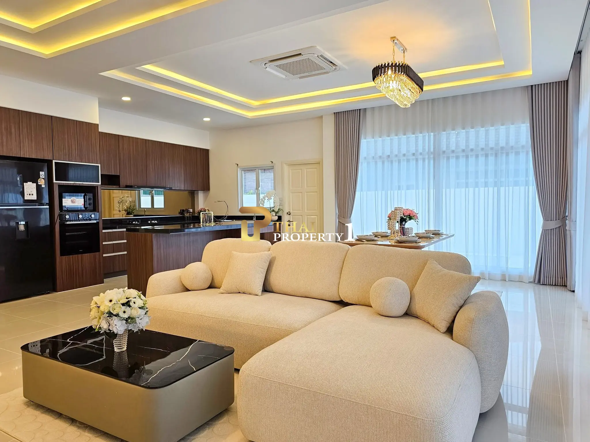 Bassengvilla til salgs – Renovert Panalee Banna Village, Huay Yai, Pattaya