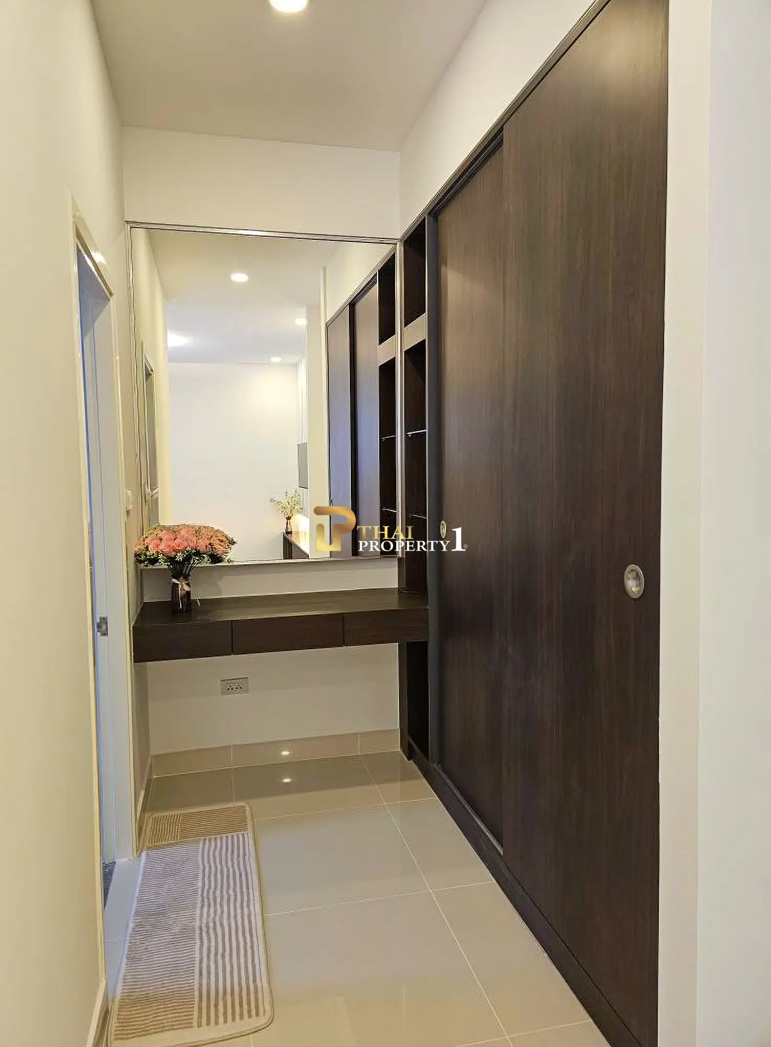 Bassengvilla til salgs – Renovert Panalee Banna Village, Huay Yai, Pattaya