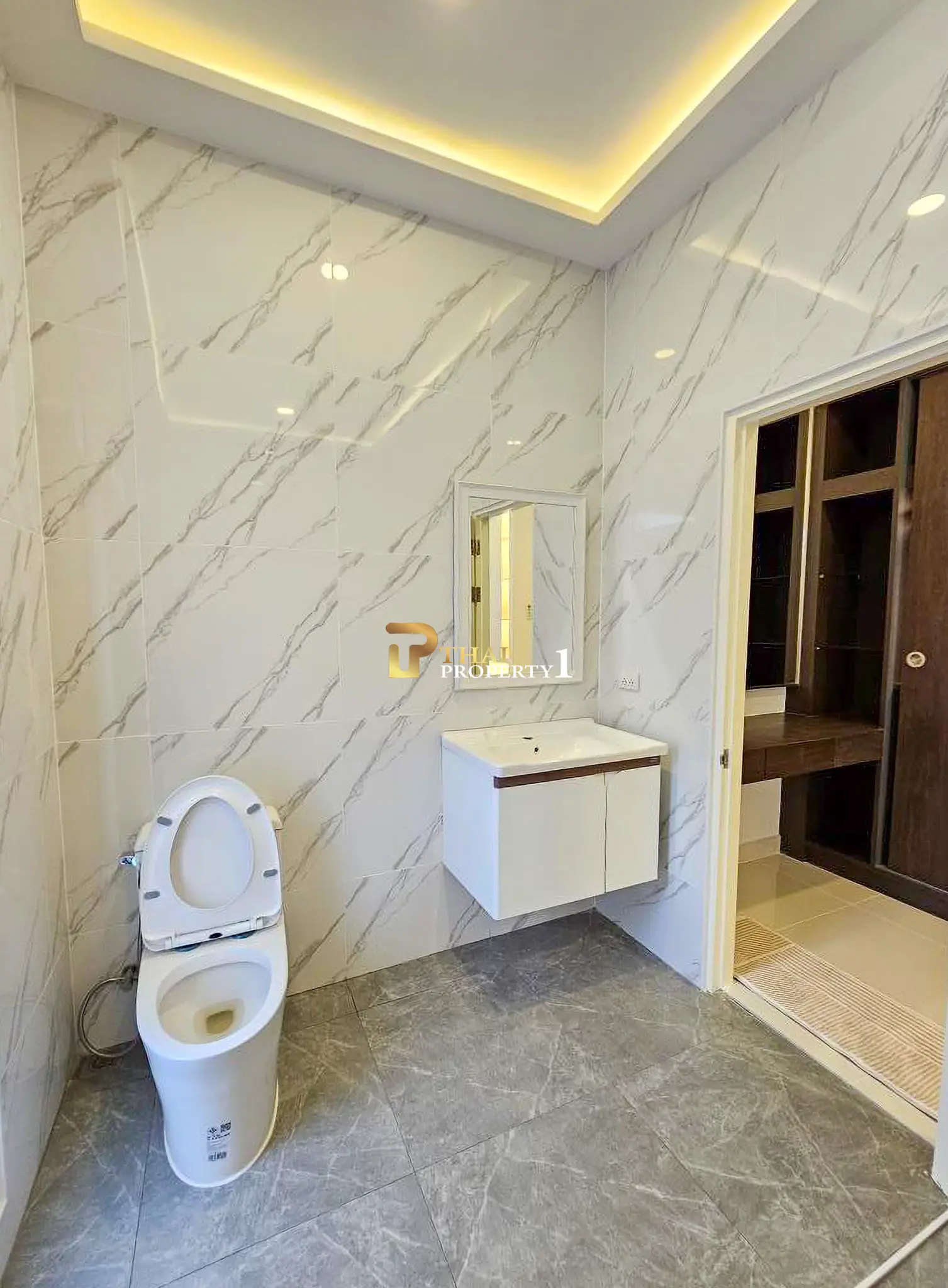 Bassengvilla til salgs – Renovert Panalee Banna Village, Huay Yai, Pattaya