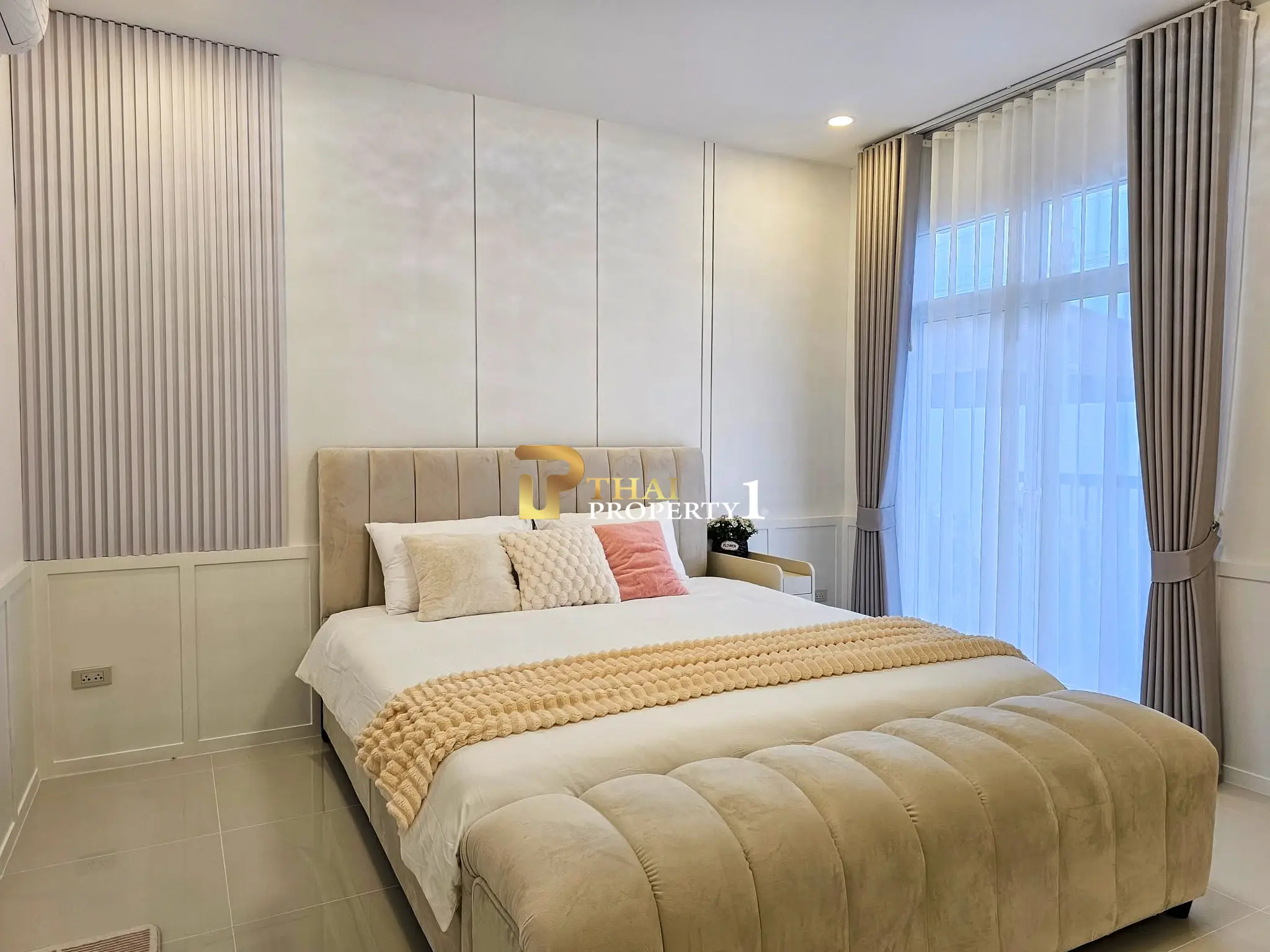 Bassengvilla til salgs – Renovert Panalee Banna Village, Huay Yai, Pattaya