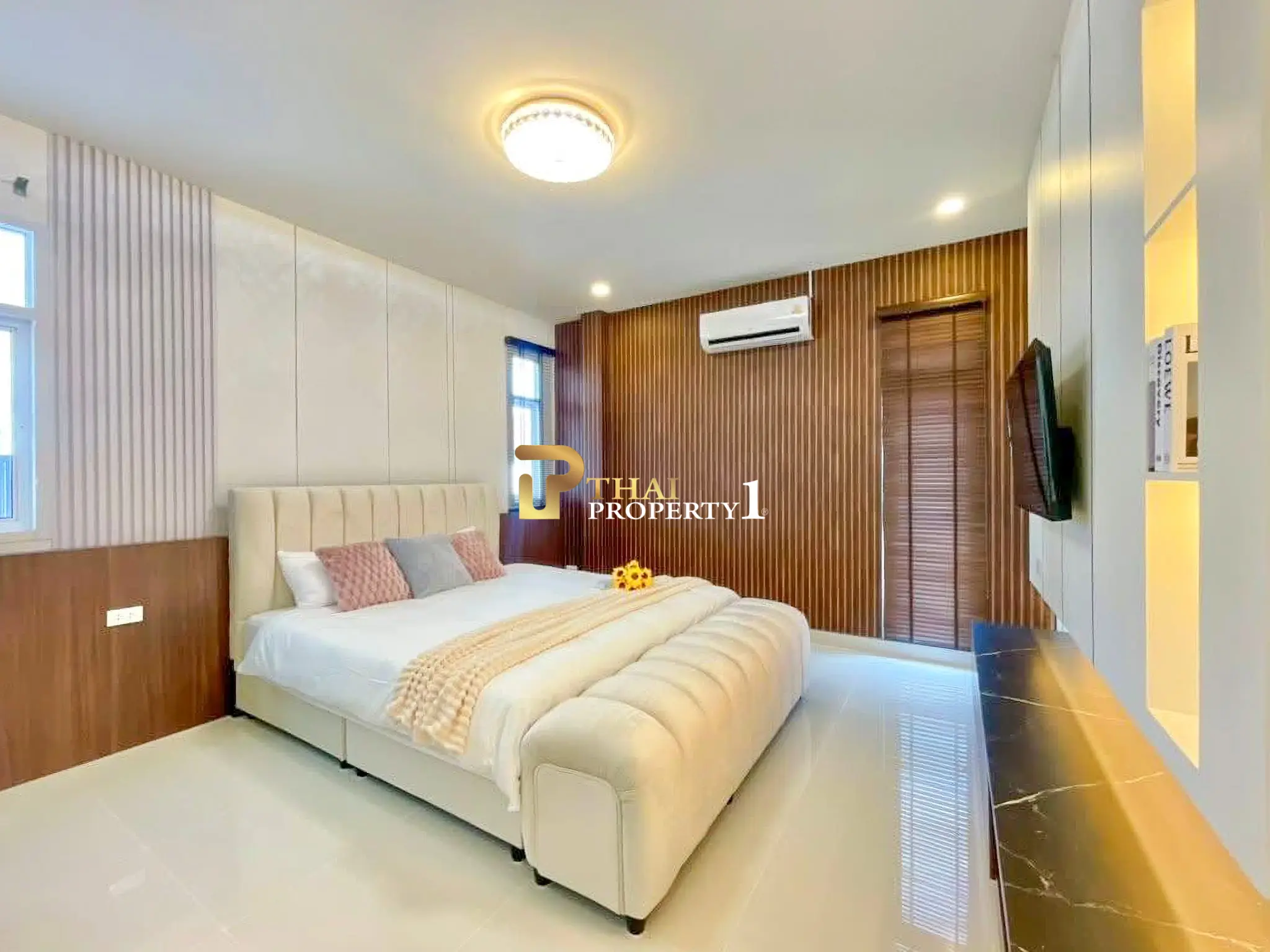 Bassengvilla til salgs – Renovert Panalee Banna Village, Huay Yai, Pattaya