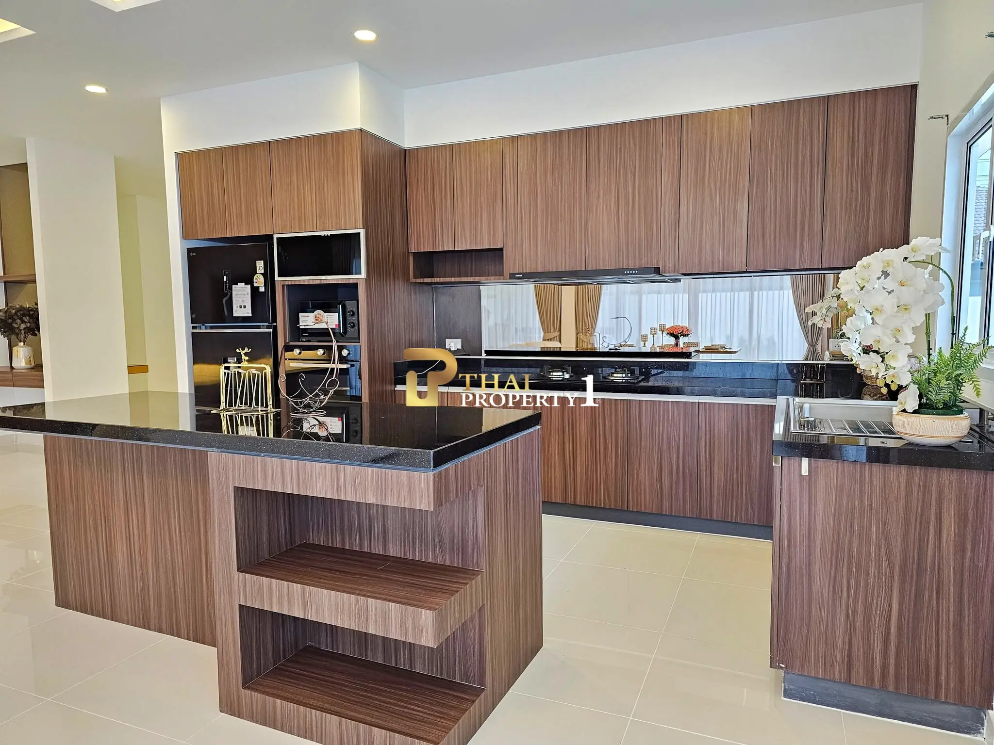 Bassengvilla til salgs – Renovert Panalee Banna Village, Huay Yai, Pattaya