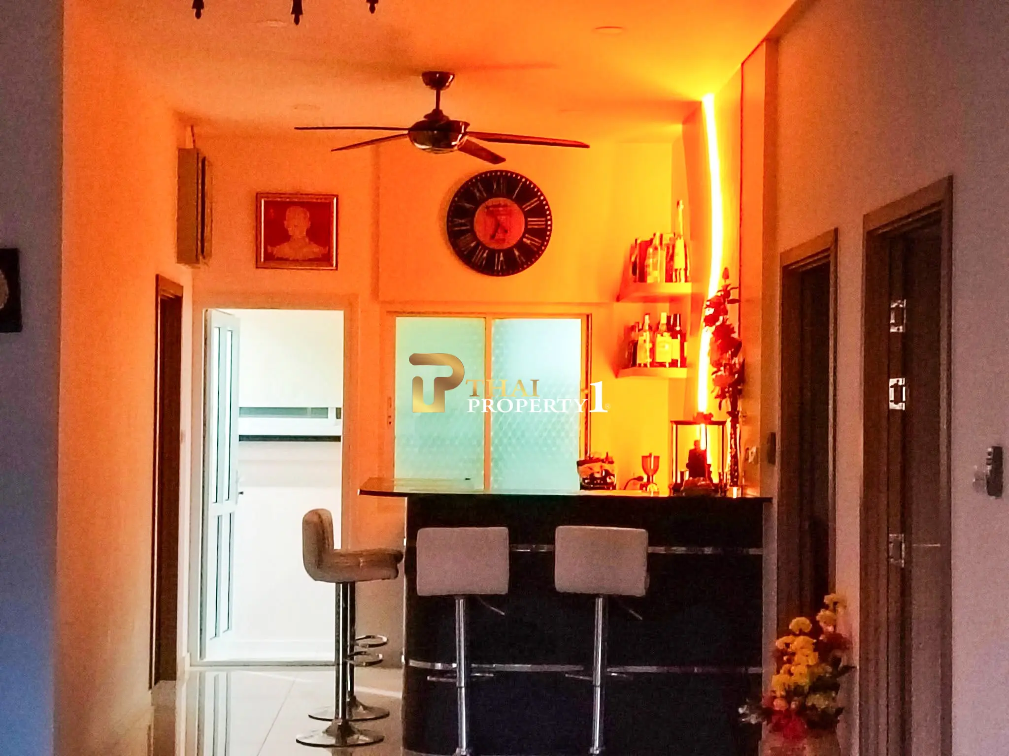 Moderne bassengvilla til salgs – Baan Dusit Garden 6, Na Jomtien, innflyttingsklar