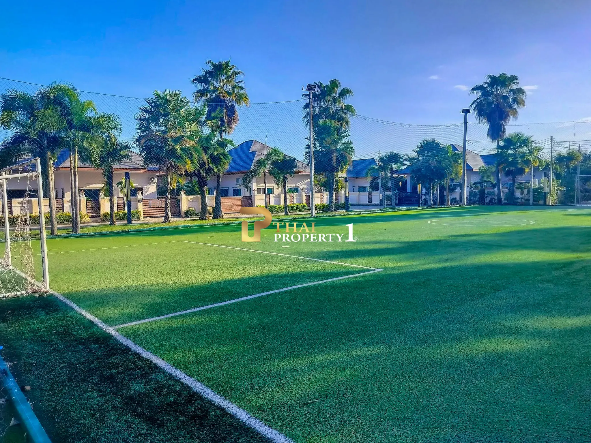 Moderne bassengvilla til salgs – Baan Dusit Garden 6, Na Jomtien, innflyttingsklar
