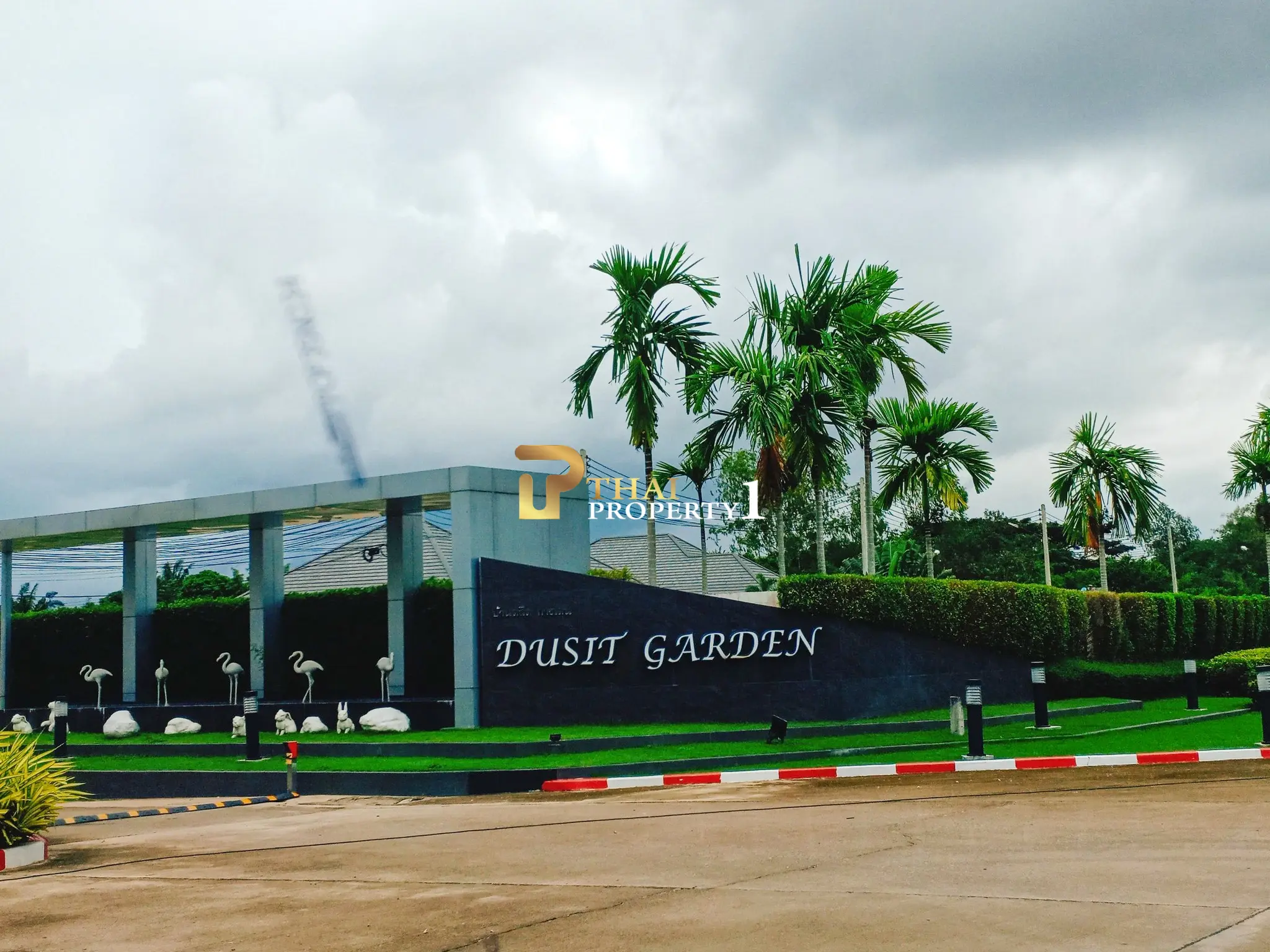 Moderne bassengvilla til salgs – Baan Dusit Garden 6, Na Jomtien, innflyttingsklar