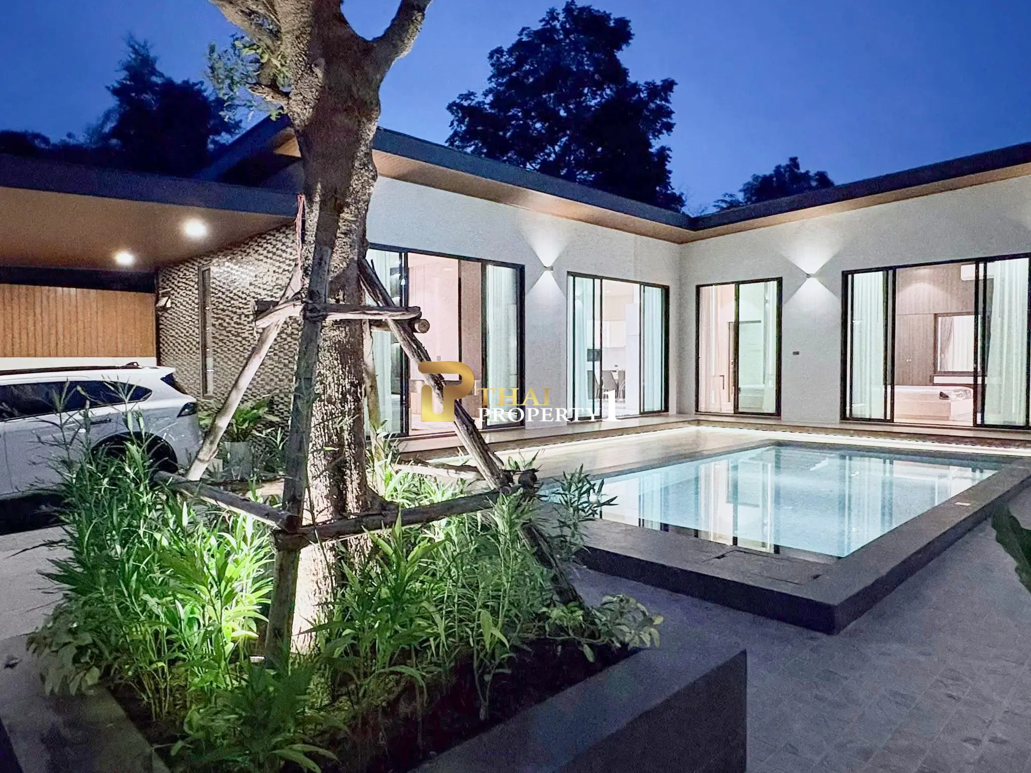 Luksuriøs moderne villa med basseng – Ny og innflytningsklar bolig nær Tara Pattana International School, Pattaya
