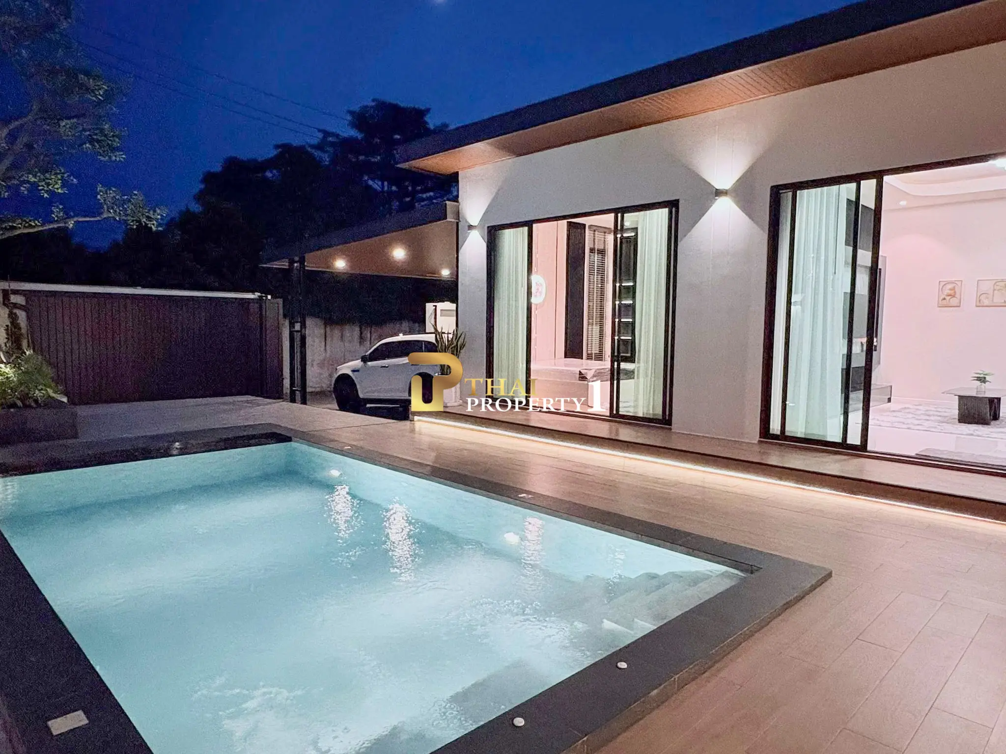 Luksuriøs moderne villa med basseng – Ny og innflytningsklar bolig nær Tara Pattana International School, Pattaya