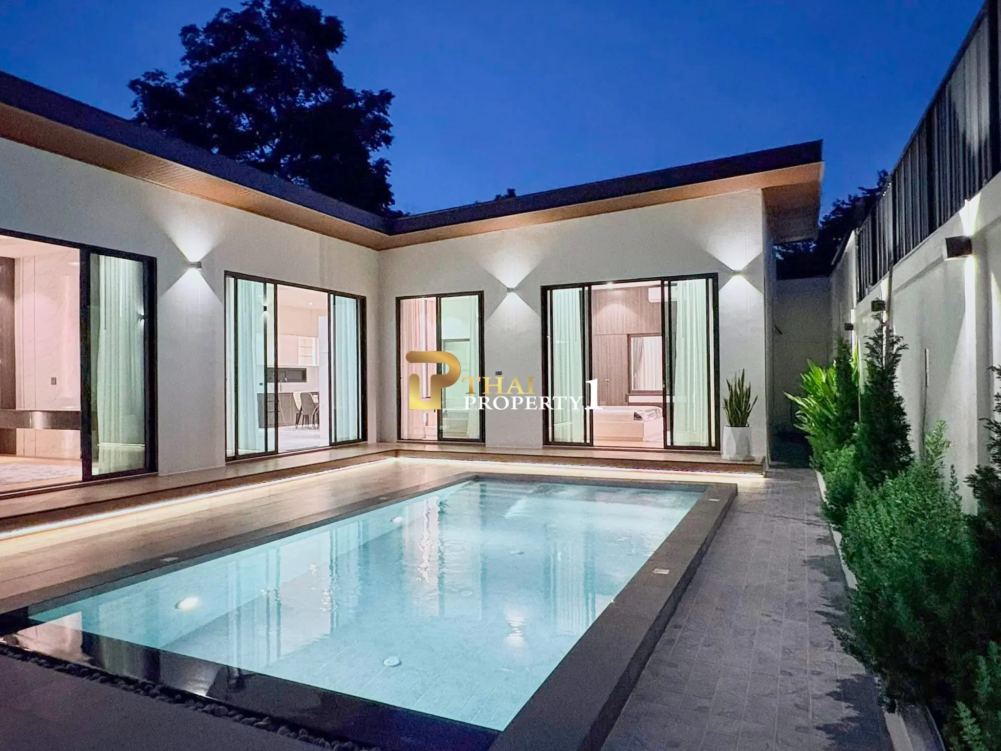 Luksuriøs moderne villa med basseng – Ny og innflytningsklar bolig nær Tara Pattana International School, Pattaya