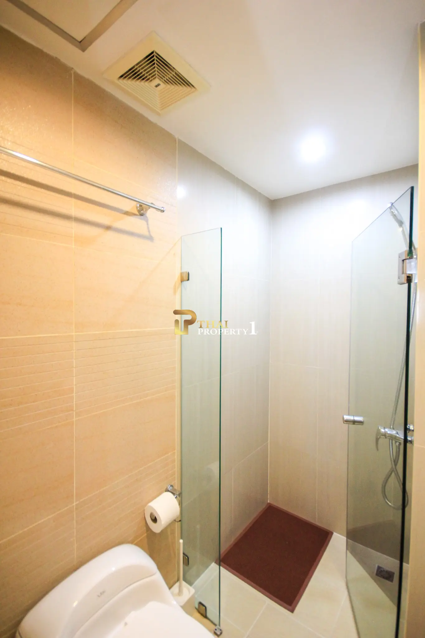 Spacious 1-Bedroom Town-center Condo with Mountain View – Tira Tiraa, Hua Hin