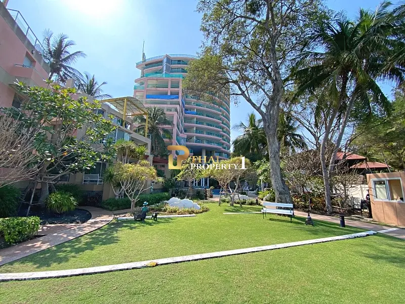 Absolute Beachfront Villa – Freehold Condo Ownership in Hua Hin