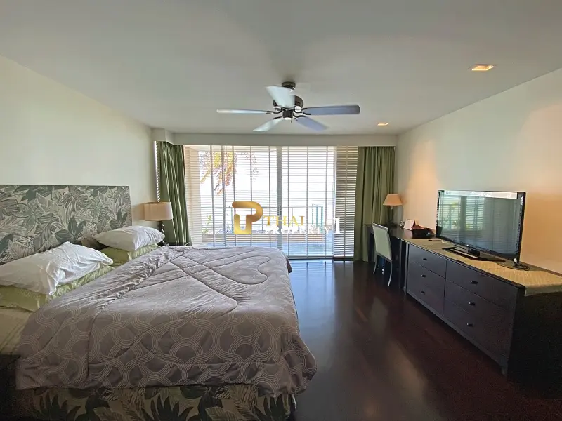 Absolute Beachfront Villa – Freehold Condo Ownership in Hua Hin
