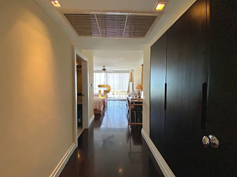Absolute Beachfront Villa – Freehold Condo Ownership in Hua Hin