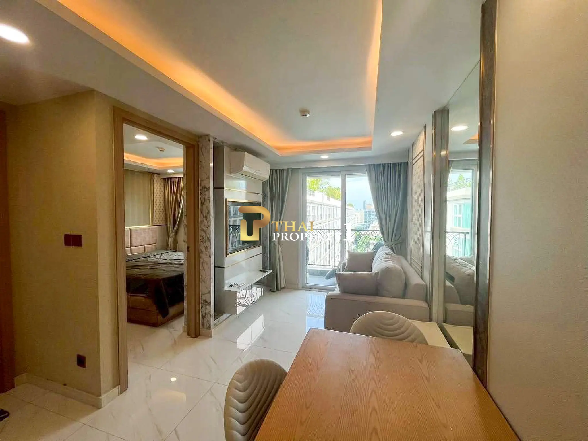Ready to Move In Condo near Jomtien Beach Pool View – Dusit Grand Park 2 Pattaya