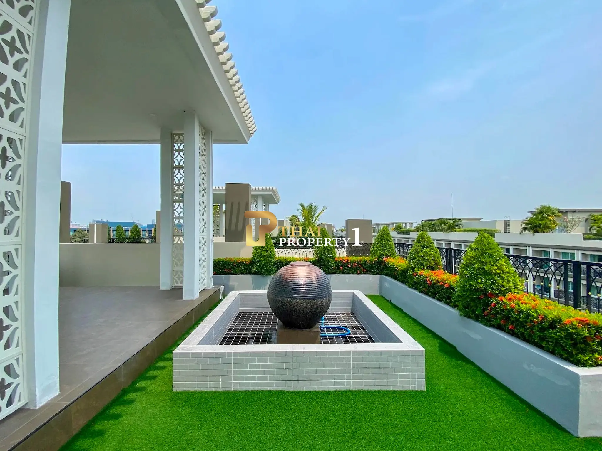 Ready to Move In Condo near Jomtien Beach Pool View – Dusit Grand Park 2 Pattaya