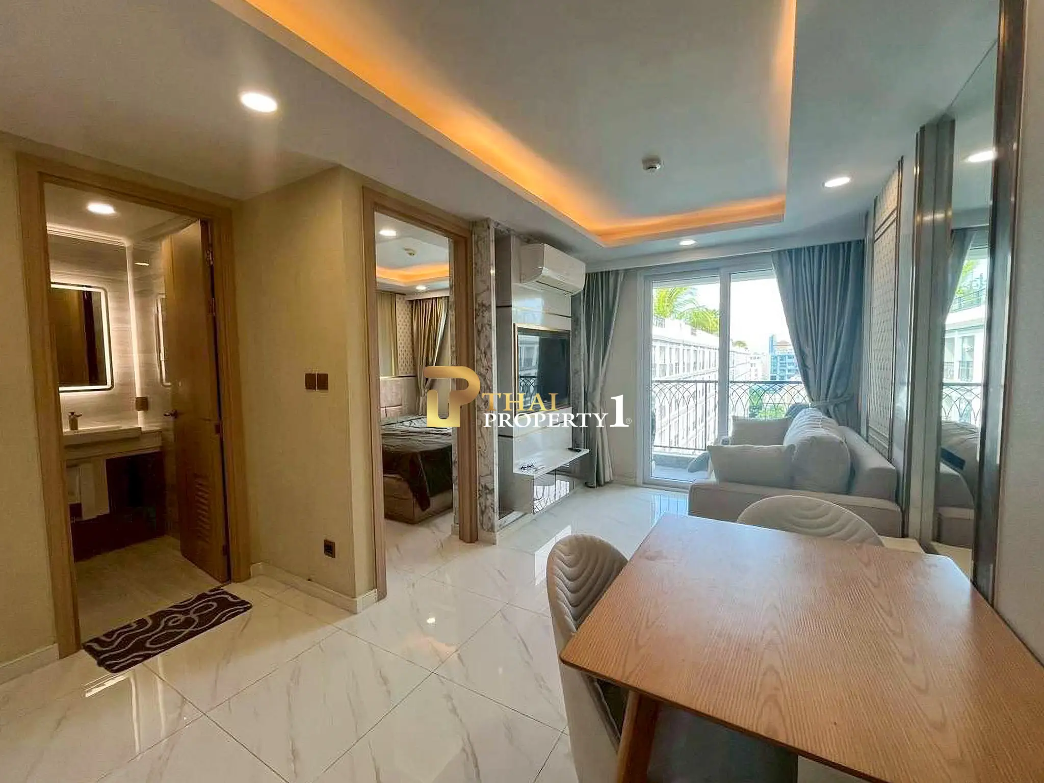 Ready to Move In Condo near Jomtien Beach Pool View – Dusit Grand Park 2 Pattaya