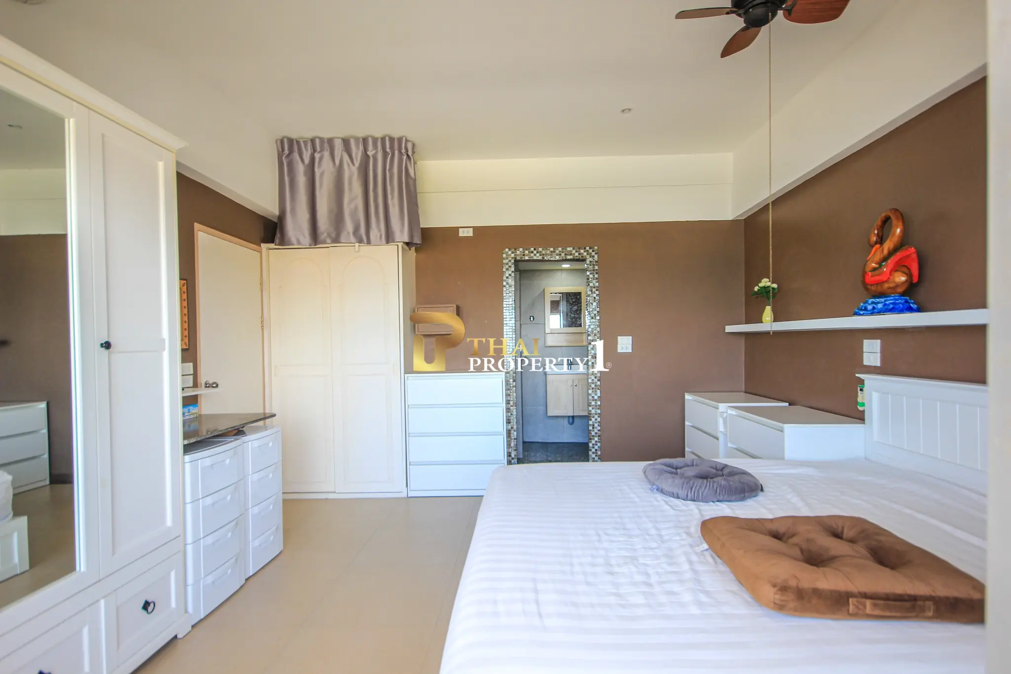 Sea View Condo for Sale in Hua Hin – 1 Bedroom | 67.54 SQ.M | 18th Floor | Condochain Hua Hin