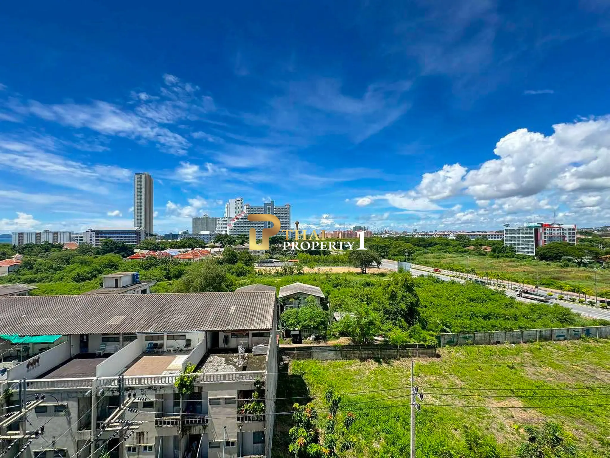 ขายคอนโด Park Lane Jomtien – 2 ห้องนอน ห้องใหญ่ วิวเมือง ใกล้หาดจอมเทียน
