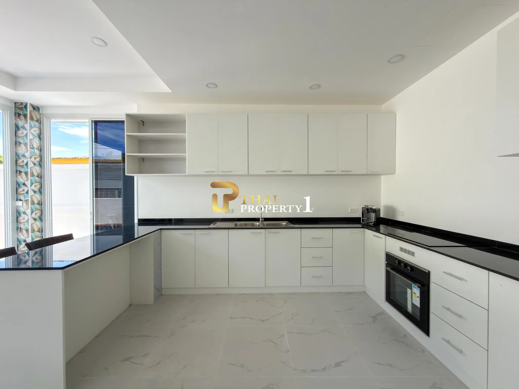 Sea View 3-Storey Pool Villa for Sale – Bangsaray Beach Side, Pattaya