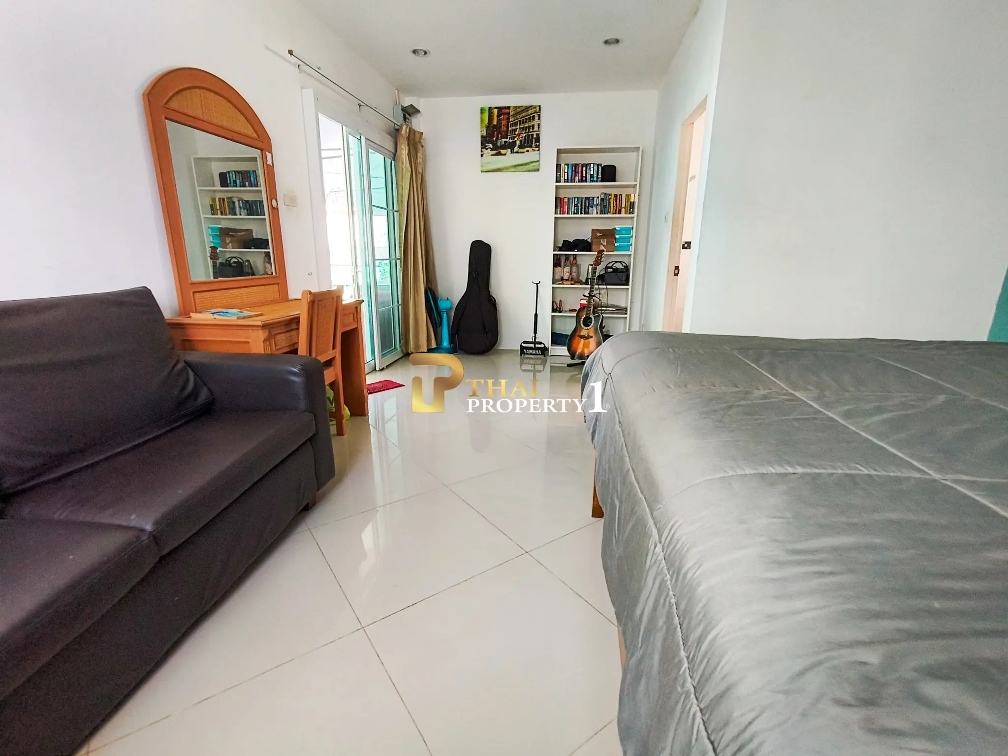 3-Storey City View Pool Villa for Sale – Near Bangsaray Beach, Pattaya