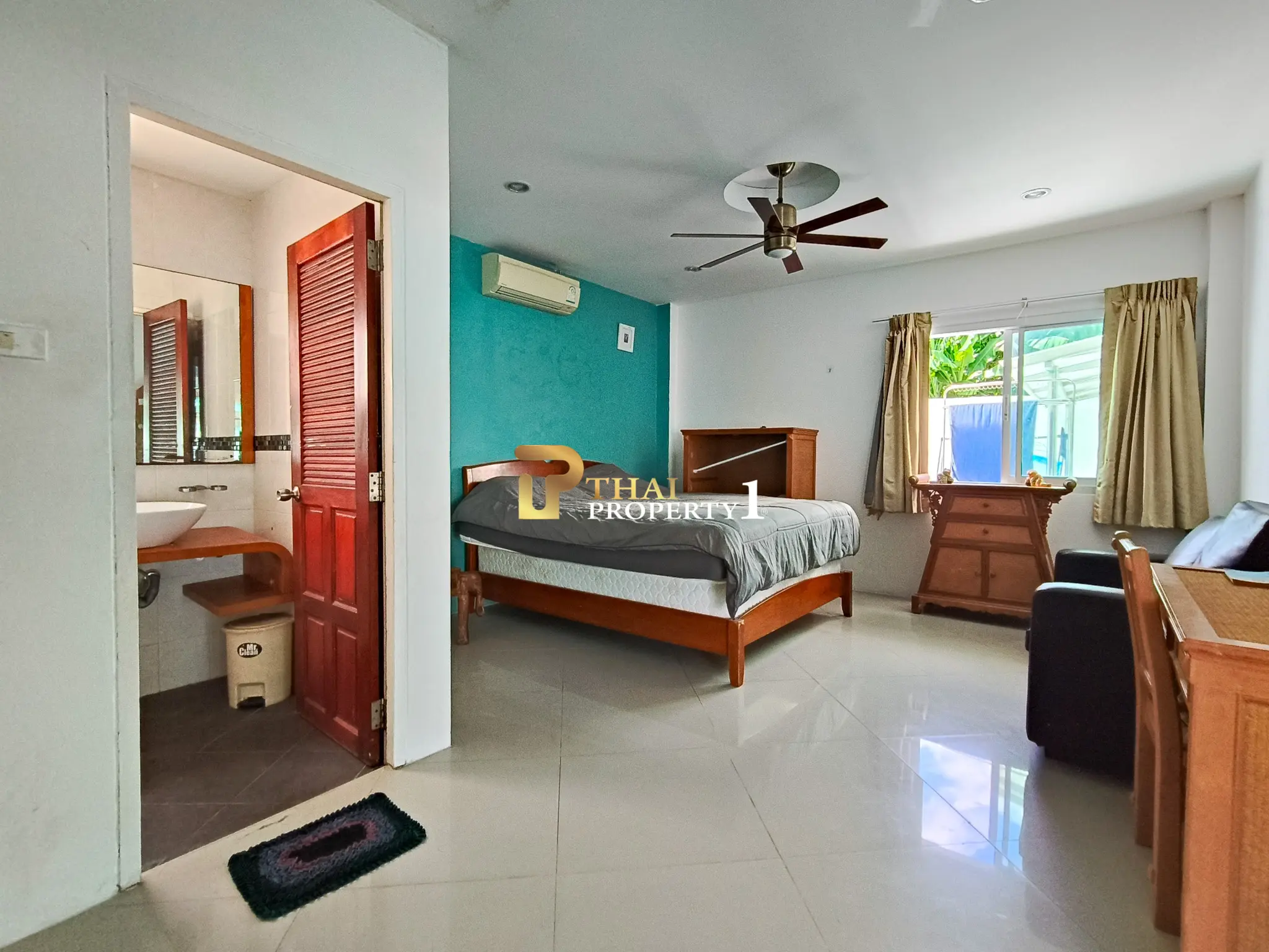 3-Storey City View Pool Villa for Sale – Near Bangsaray Beach, Pattaya