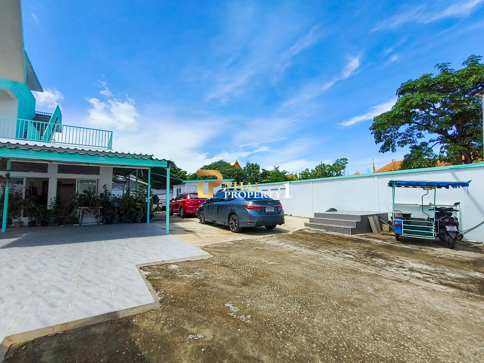 3-Storey City View Pool Villa for Sale – Near Bangsaray Beach, Pattaya