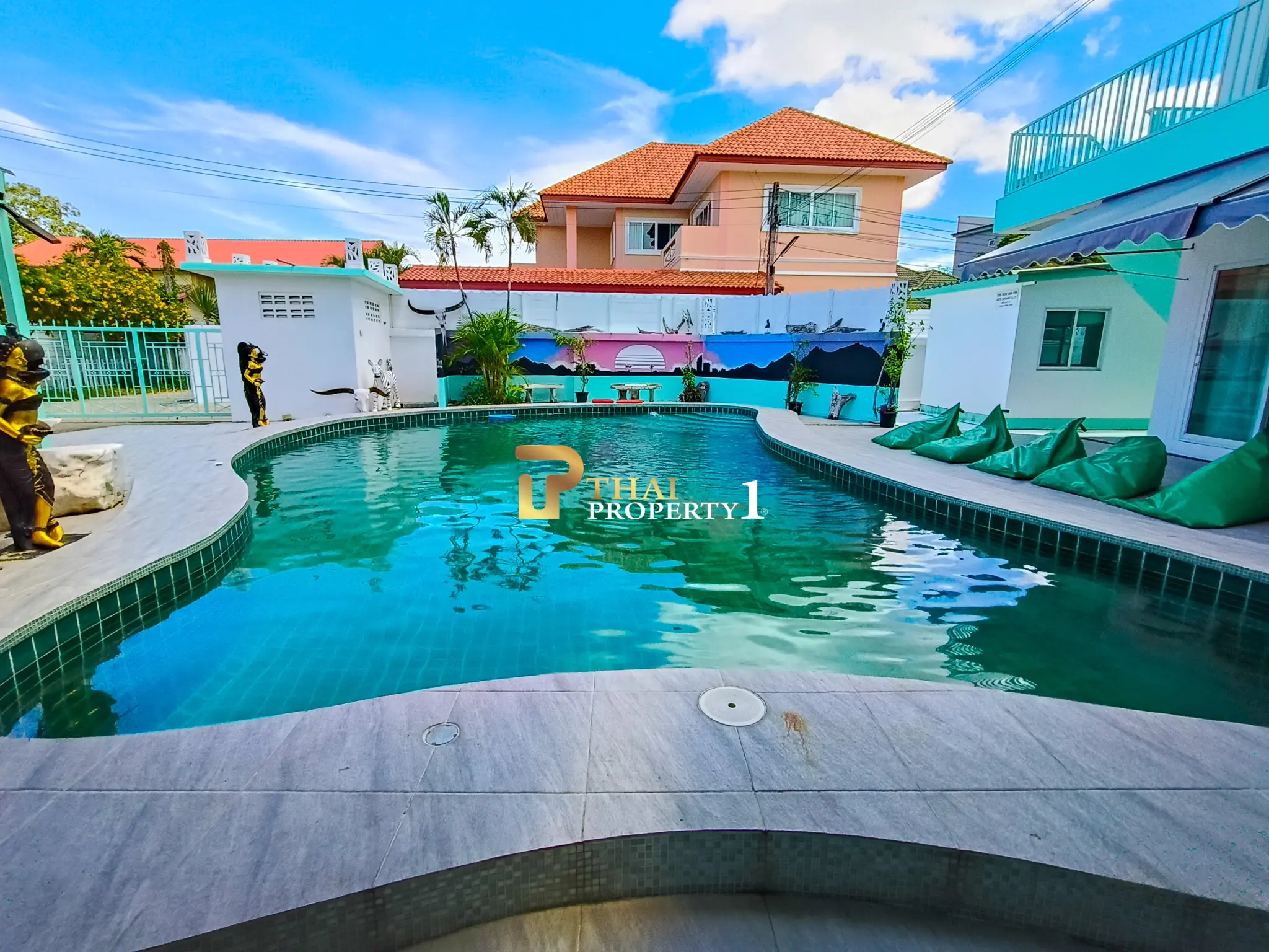 3-Storey City View Pool Villa for Sale – Near Bangsaray Beach, Pattaya