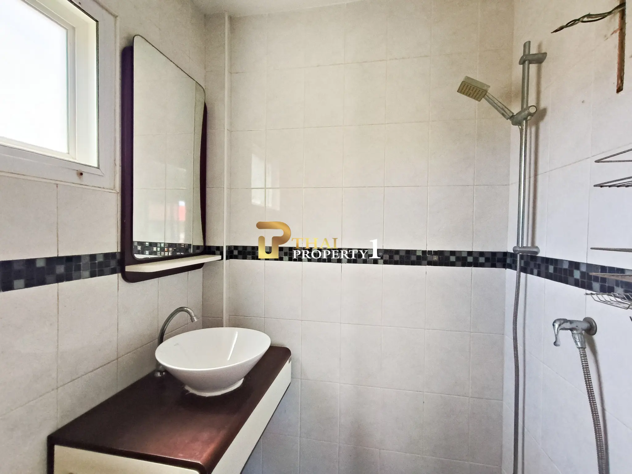 3-Storey City View Pool Villa for Sale – Near Bangsaray Beach, Pattaya