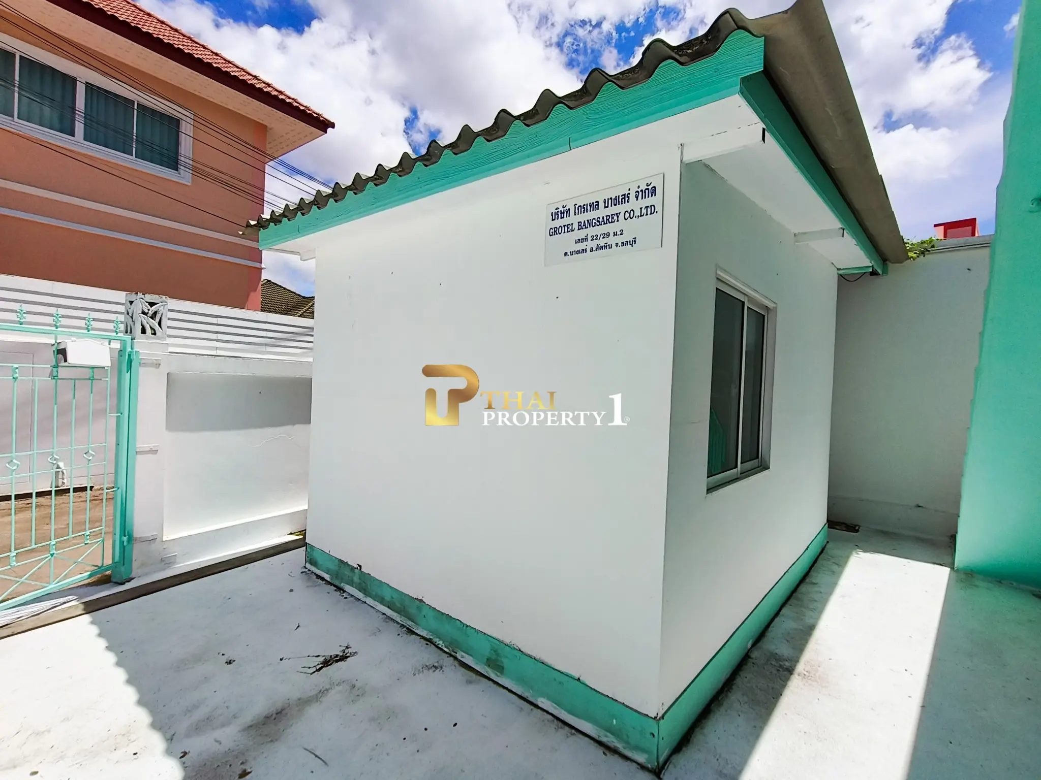3-Storey City View Pool Villa for Sale – Near Bangsaray Beach, Pattaya