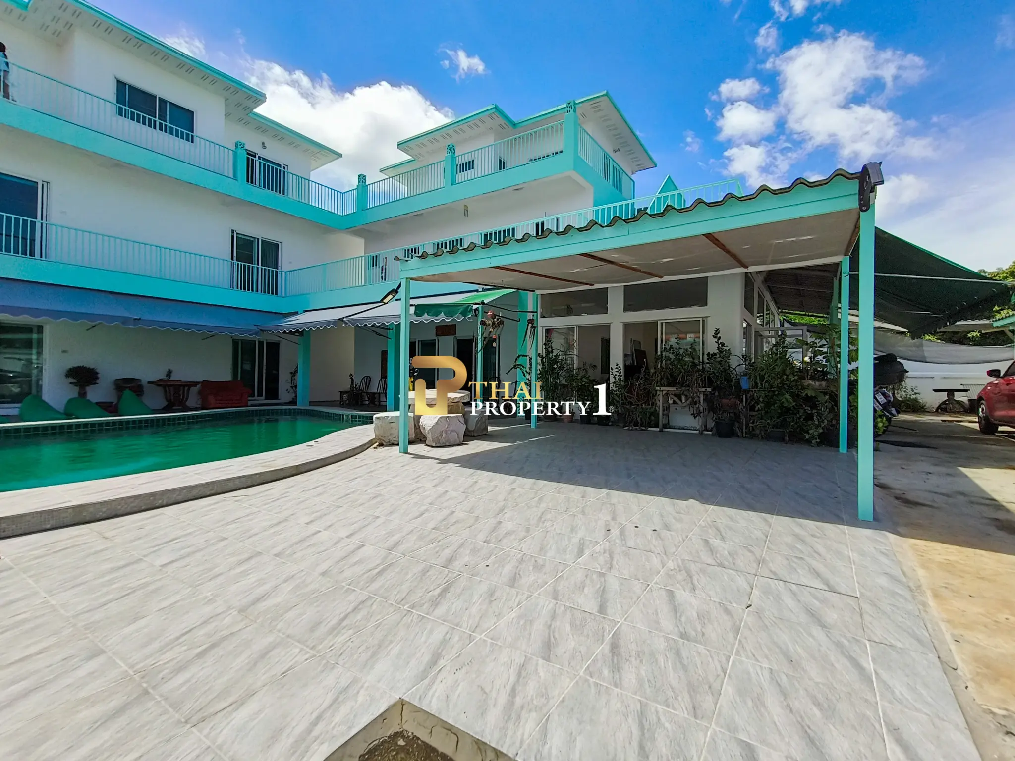 3-Storey City View Pool Villa for Sale – Near Bangsaray Beach, Pattaya