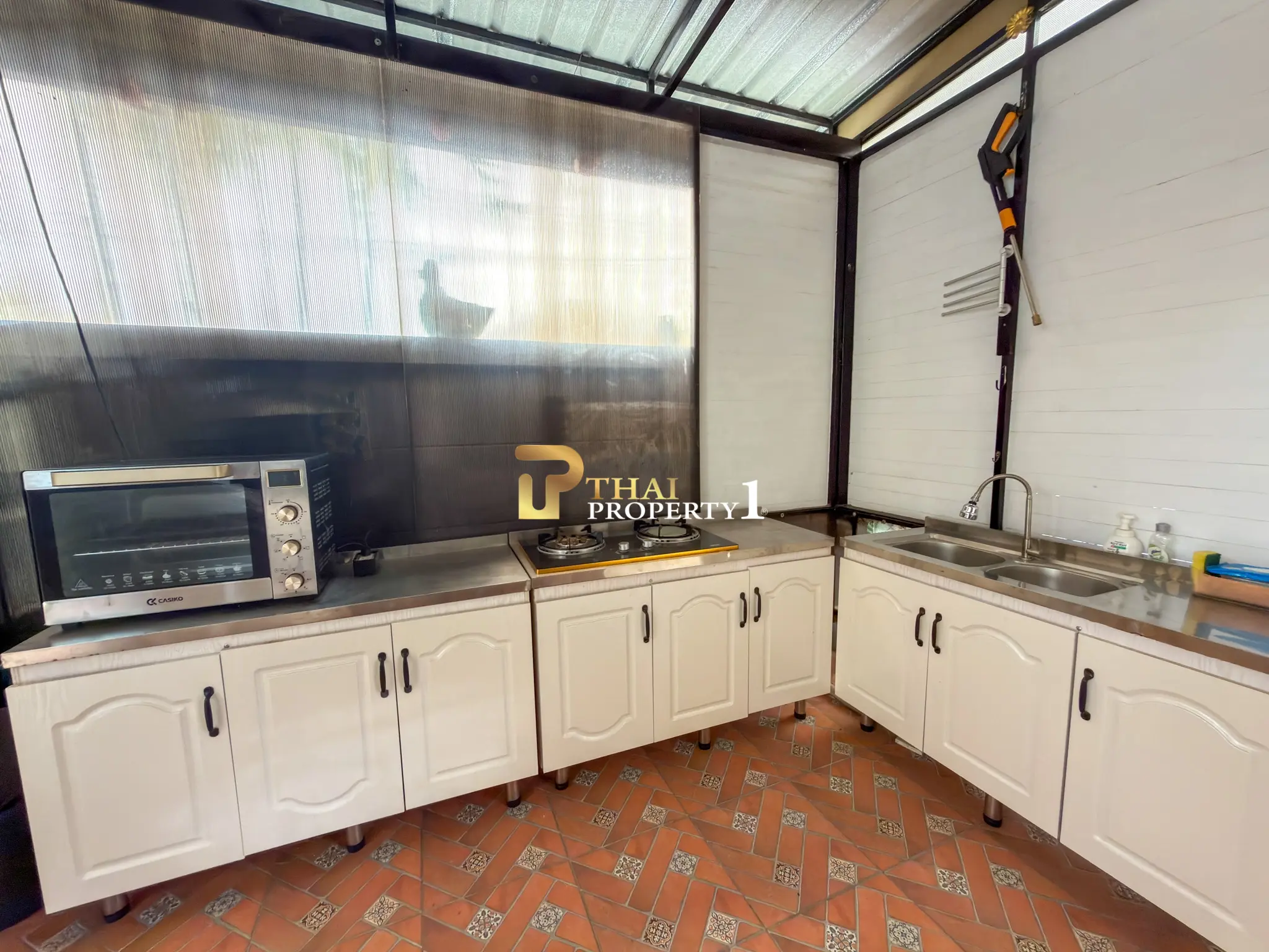Hilltop Detached House for Sale near Bang Saray Beach, Navy House 41, No Flood, Ready to Move In