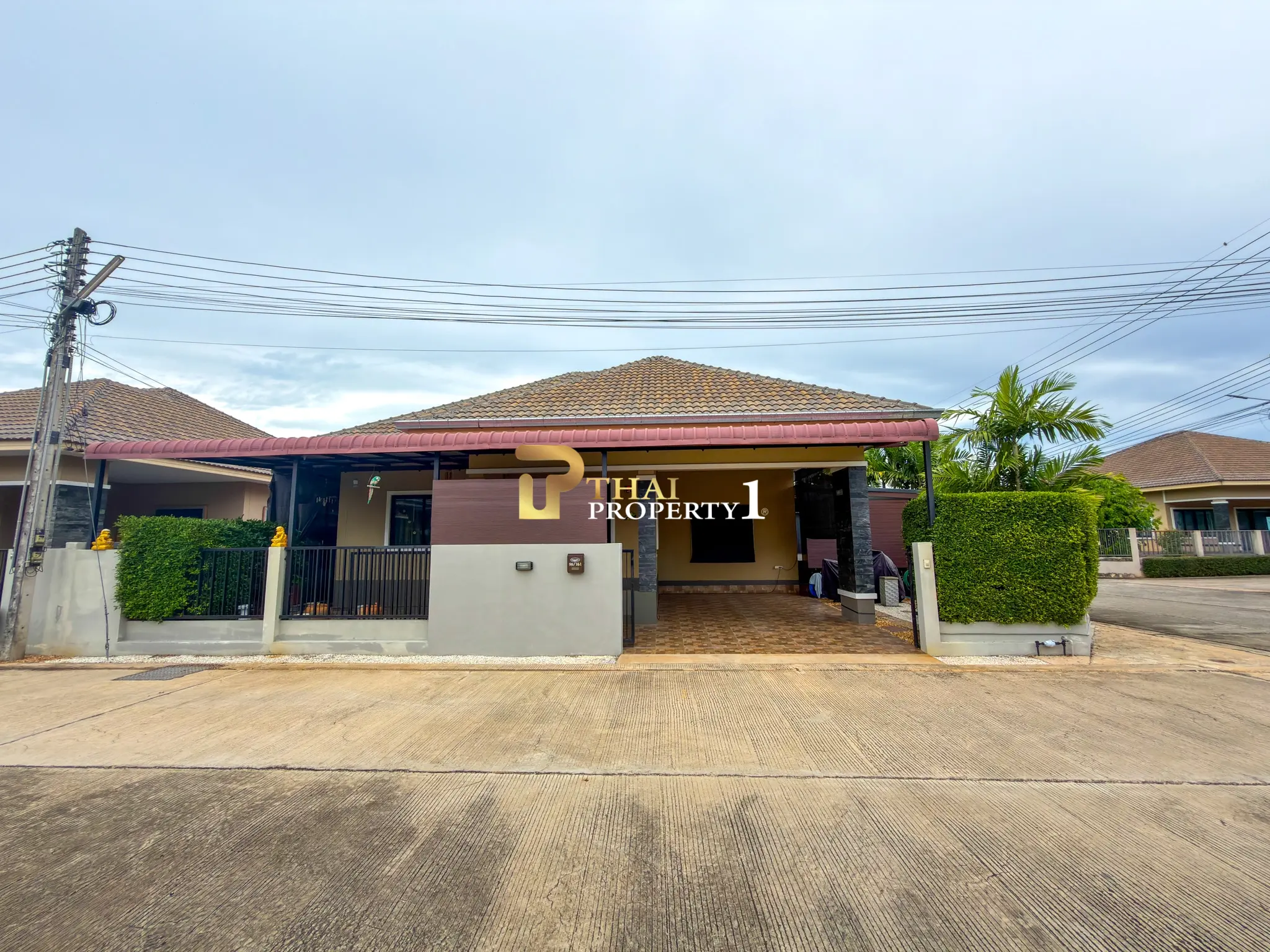 Hilltop Detached House for Sale near Bang Saray Beach, Navy House 41, No Flood, Ready to Move In