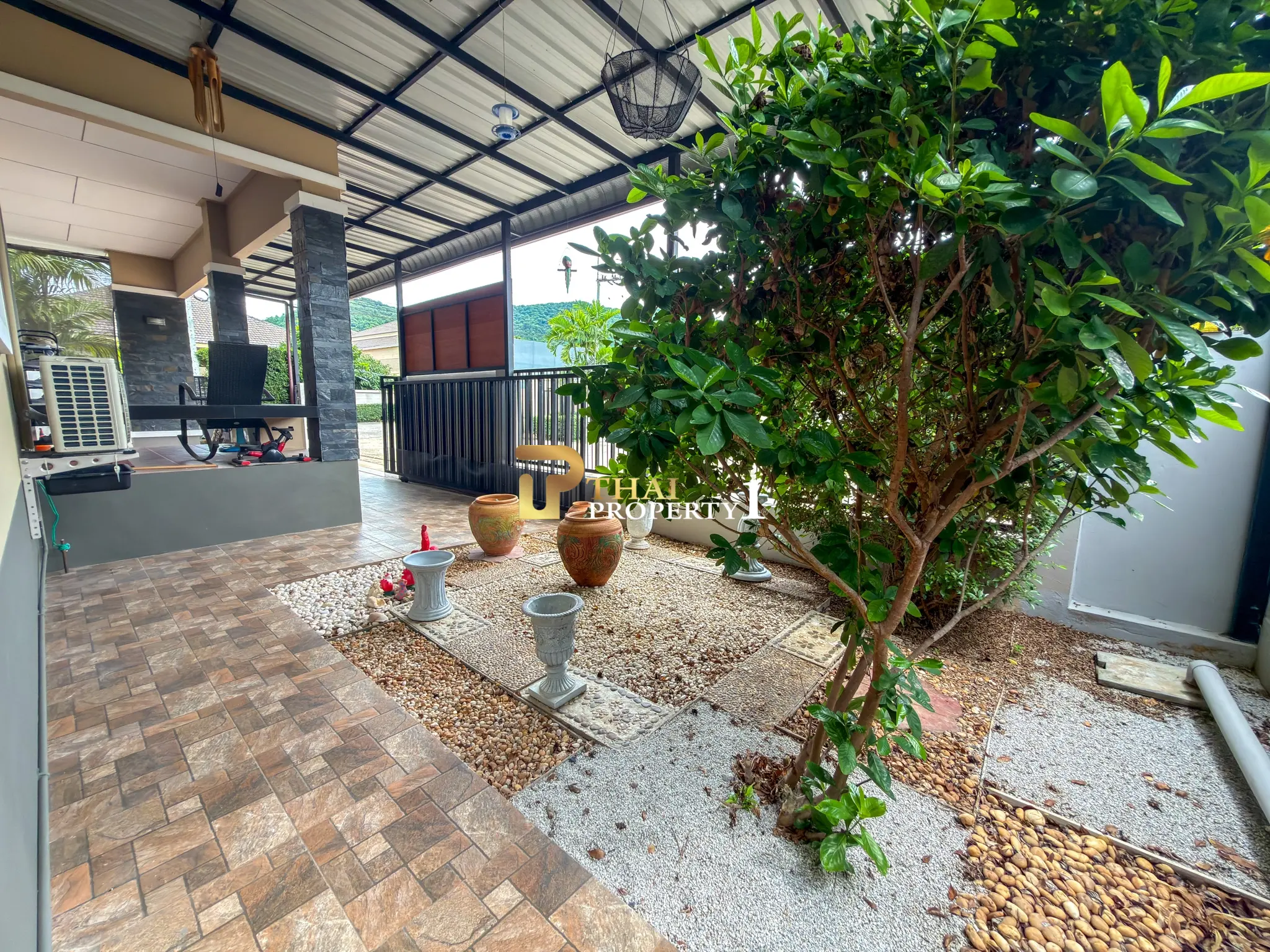 Hilltop Detached House for Sale near Bang Saray Beach, Navy House 41, No Flood, Ready to Move In