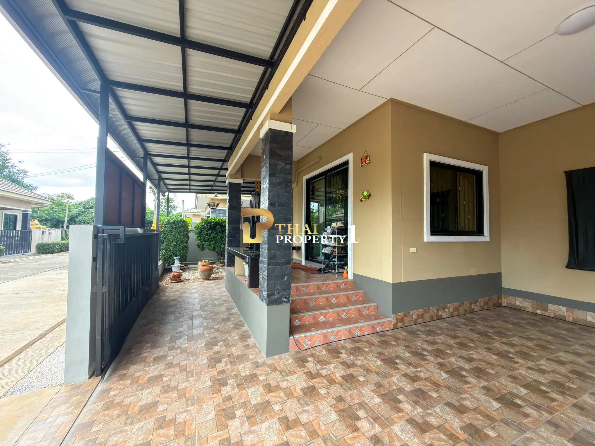Hilltop Detached House for Sale near Bang Saray Beach, Navy House 41, No Flood, Ready to Move In