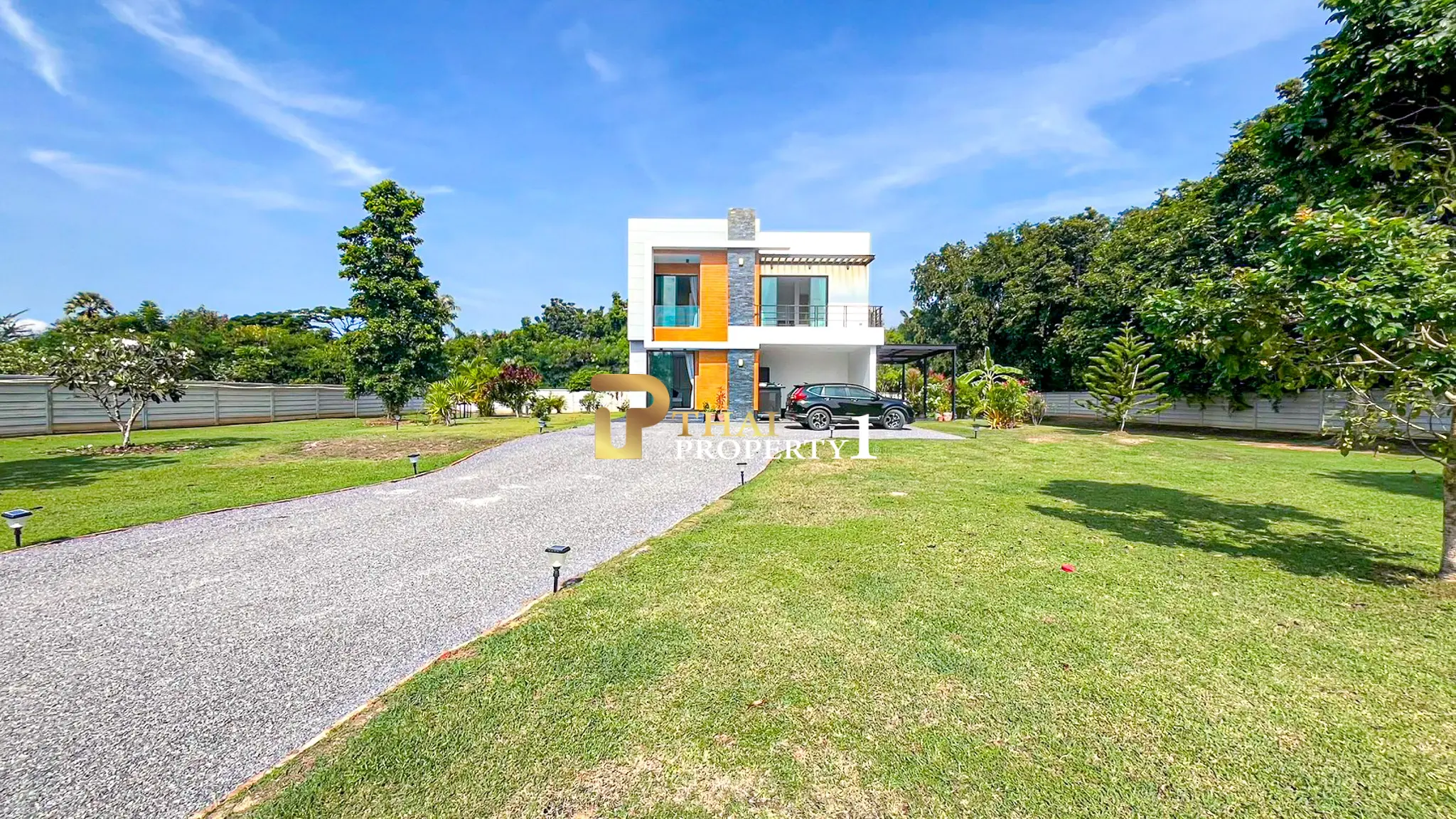 Pranburi - Modern 3-Bedroom Freestanding Villa On Expansive 2,622 sq.m. Plot