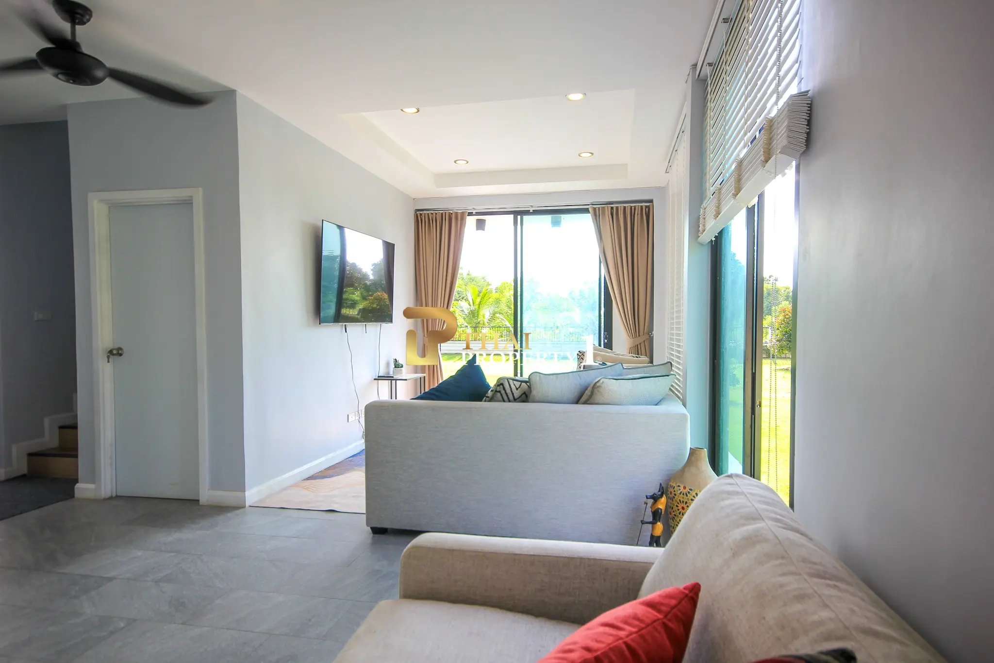 Pranburi - Modern 3-Bedroom Freestanding Villa On Expansive 2,622 sq.m. Plot